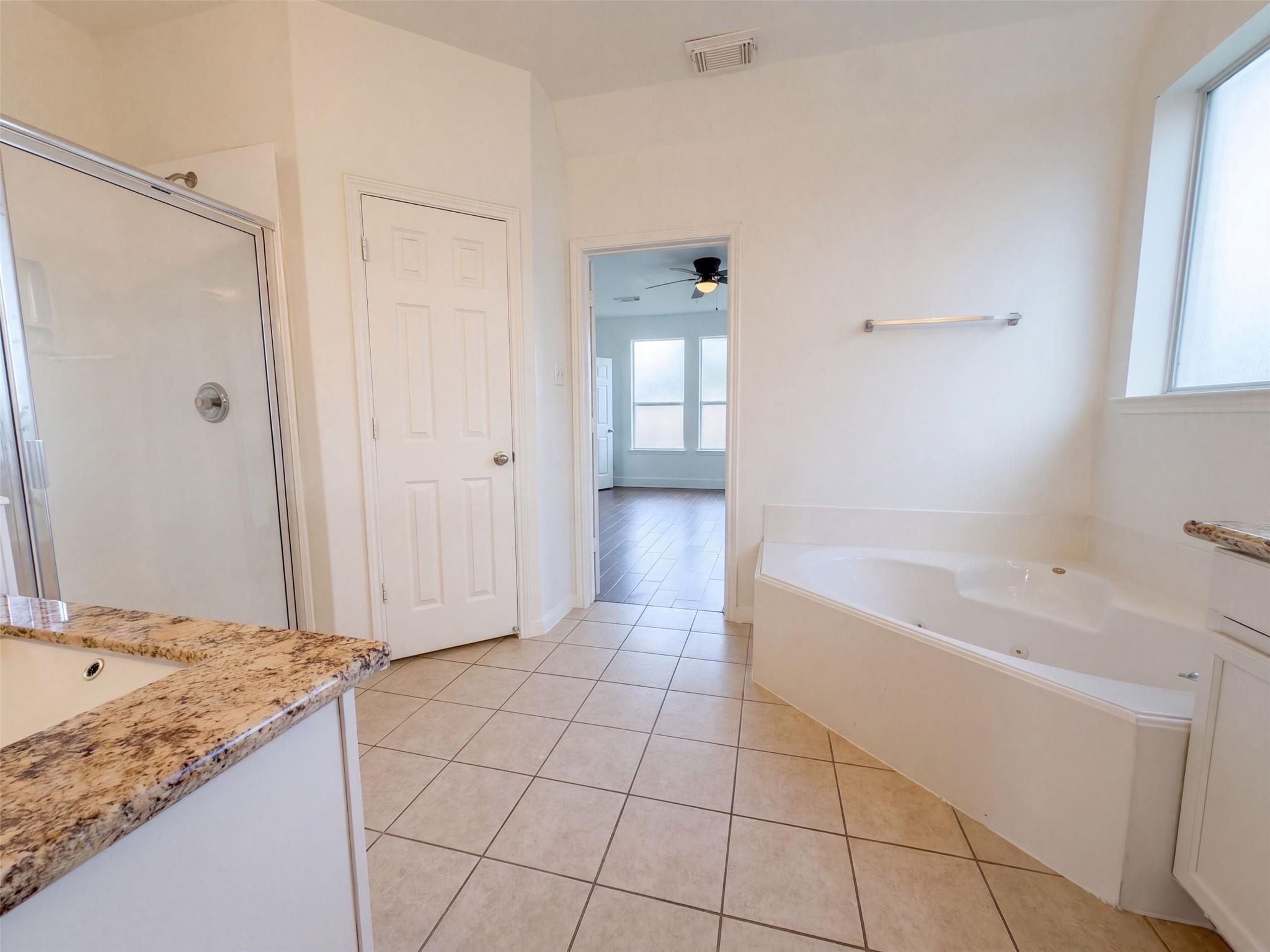 7618 Crescent Lake Court Property Photo 11