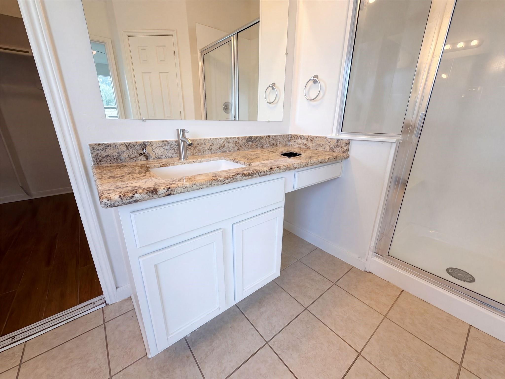 7618 Crescent Lake Court Property Photo 12