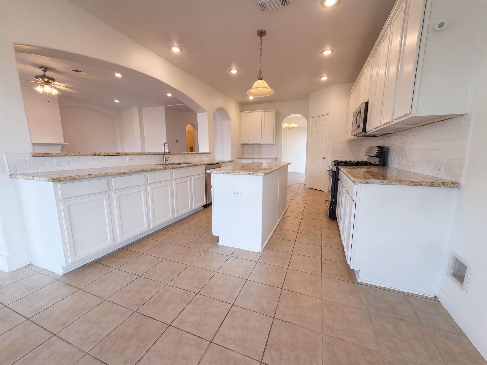 7618 Crescent Lake Court Property Photo 31