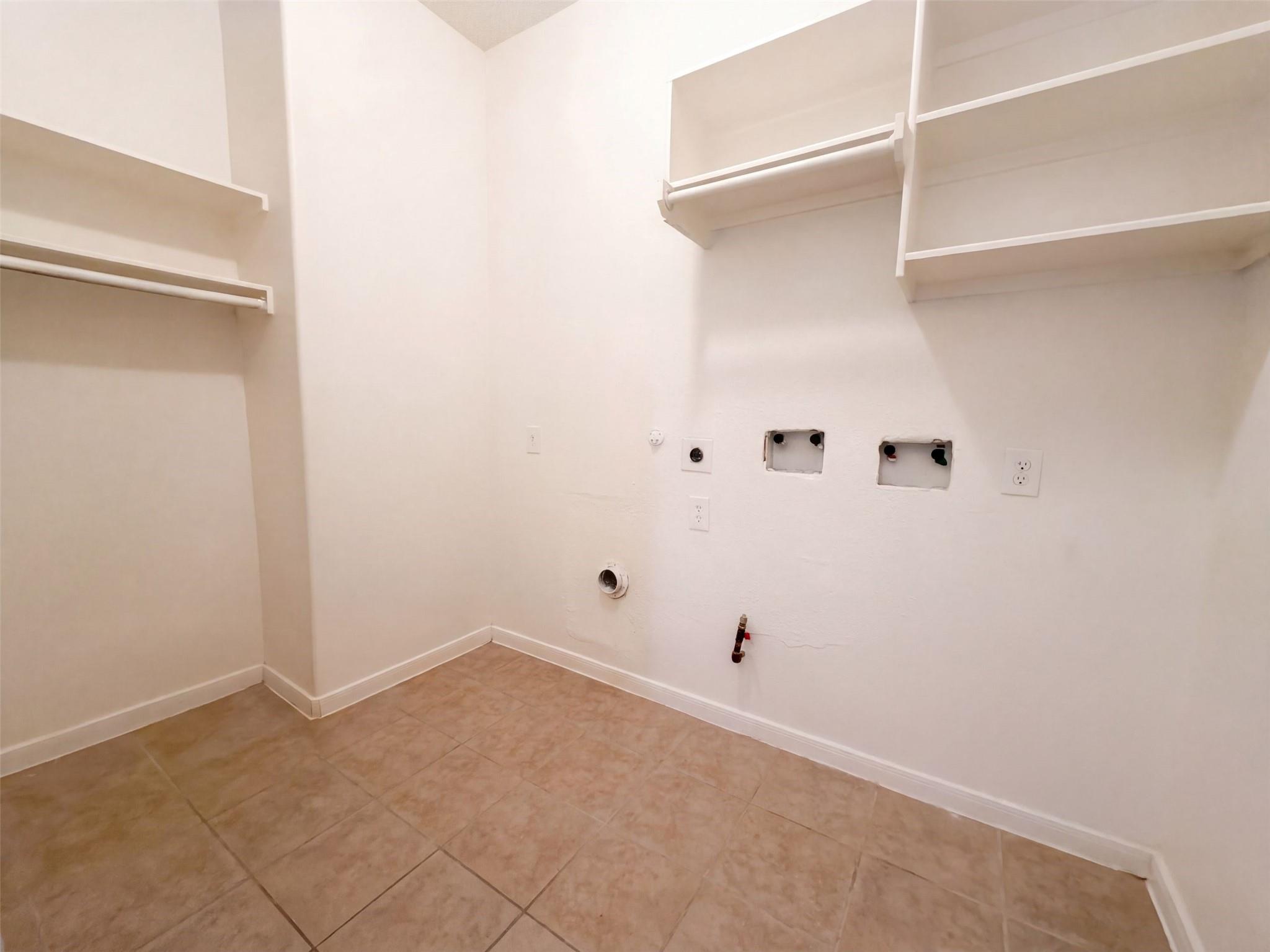 7618 Crescent Lake Court Property Photo 33