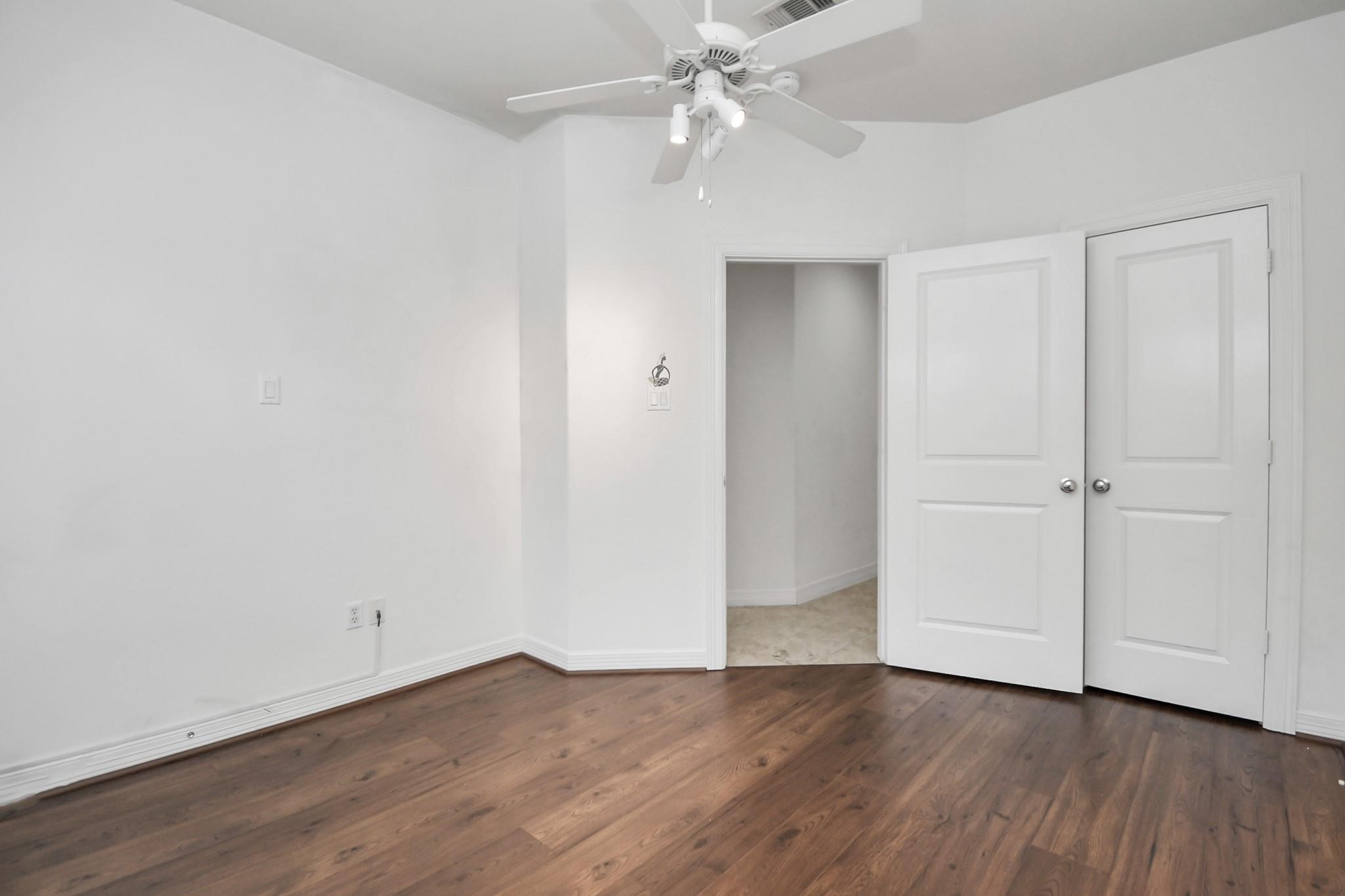 3900 Center Street Property Photo 7