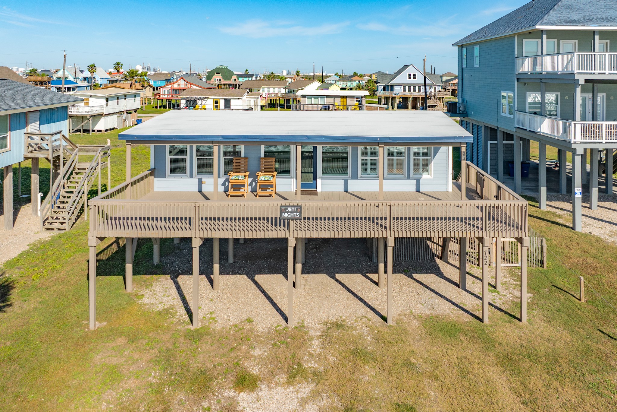 722 Beach Drive Property Photo 3