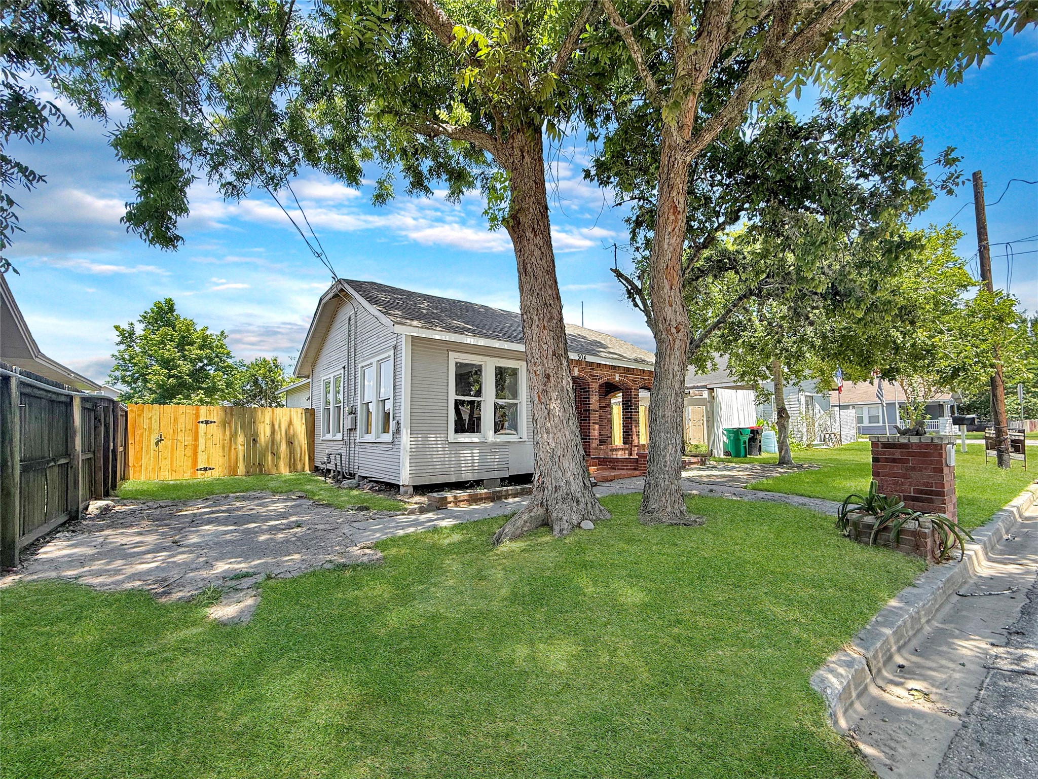 304 Stimson Avenue Property Photo 5