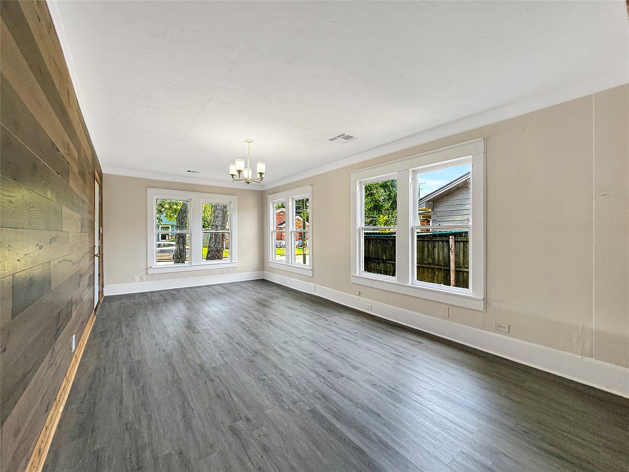 304 Stimson Avenue Property Photo 8