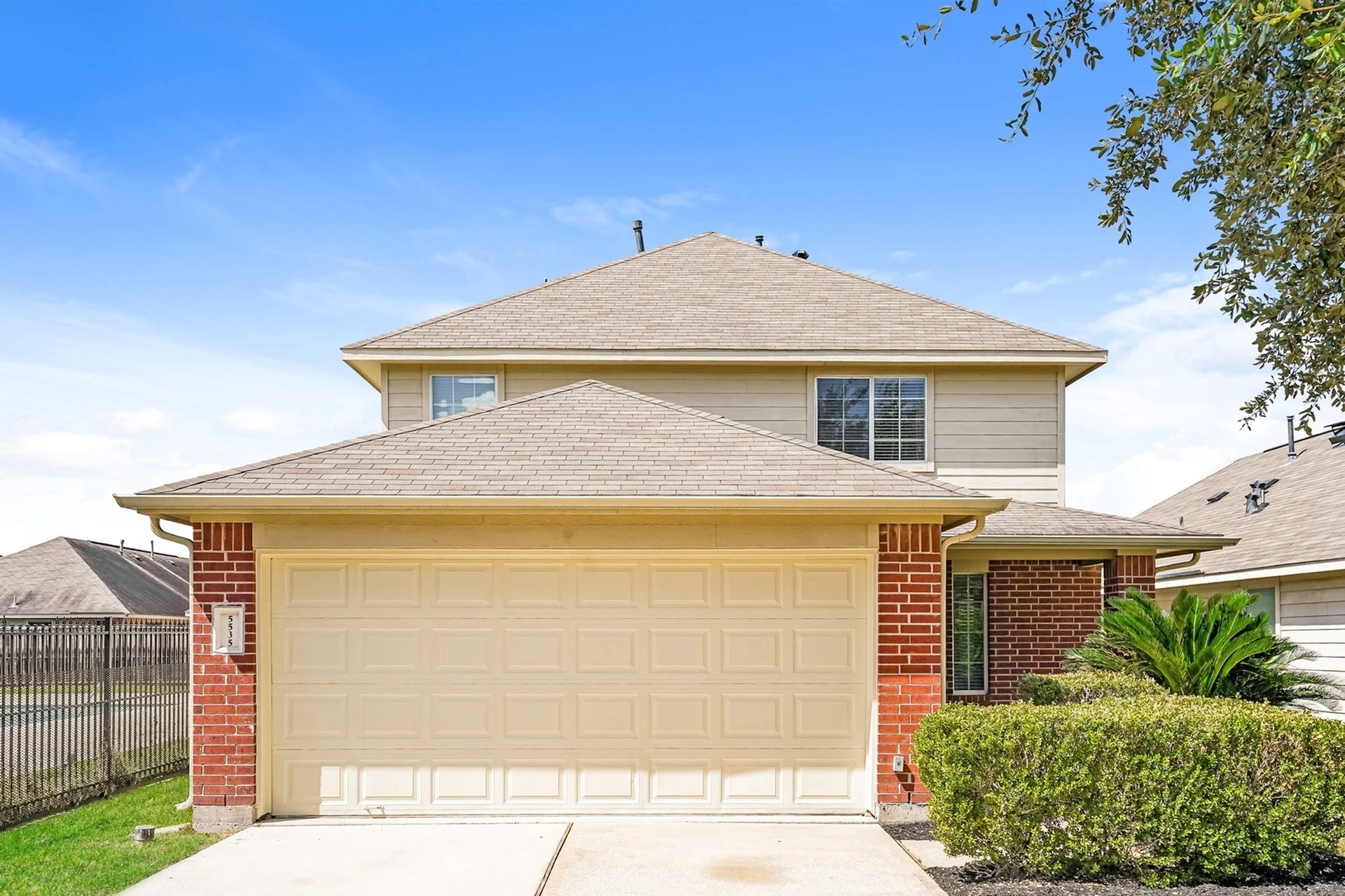 5535 Plantation Forest Drive Property Photo 1