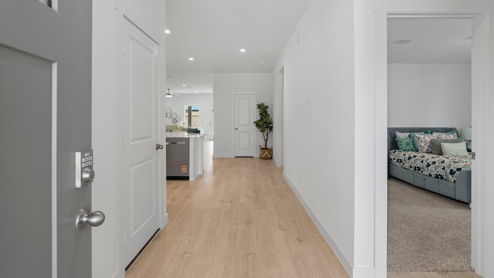3618 Melbourne Manor Property Photo 2