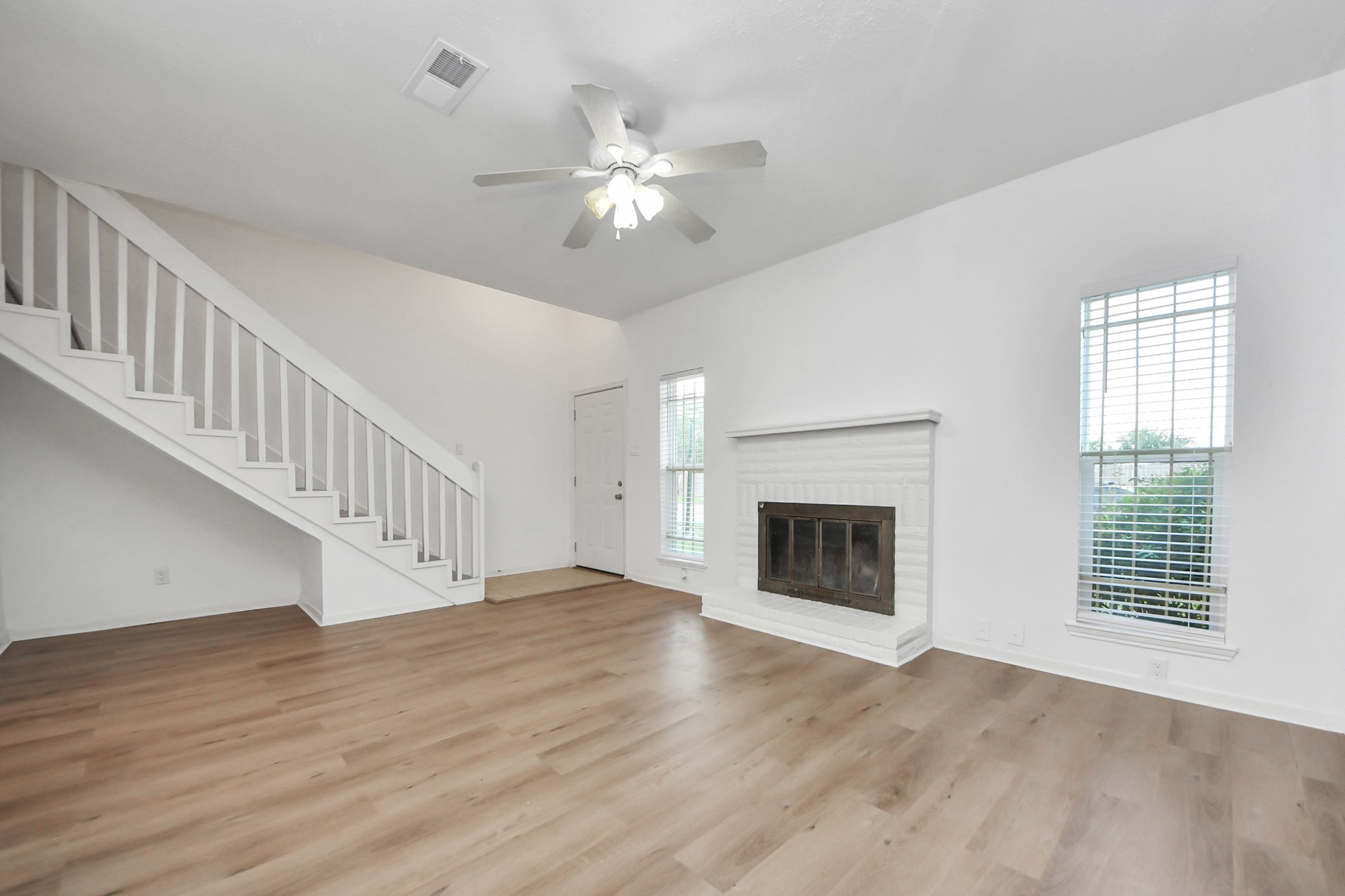 12500 Brookglade Circle 158 Property Photo 5