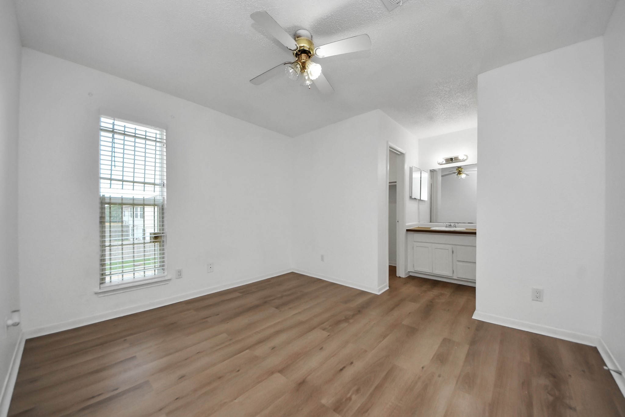 12500 Brookglade Circle 158 Property Photo 19