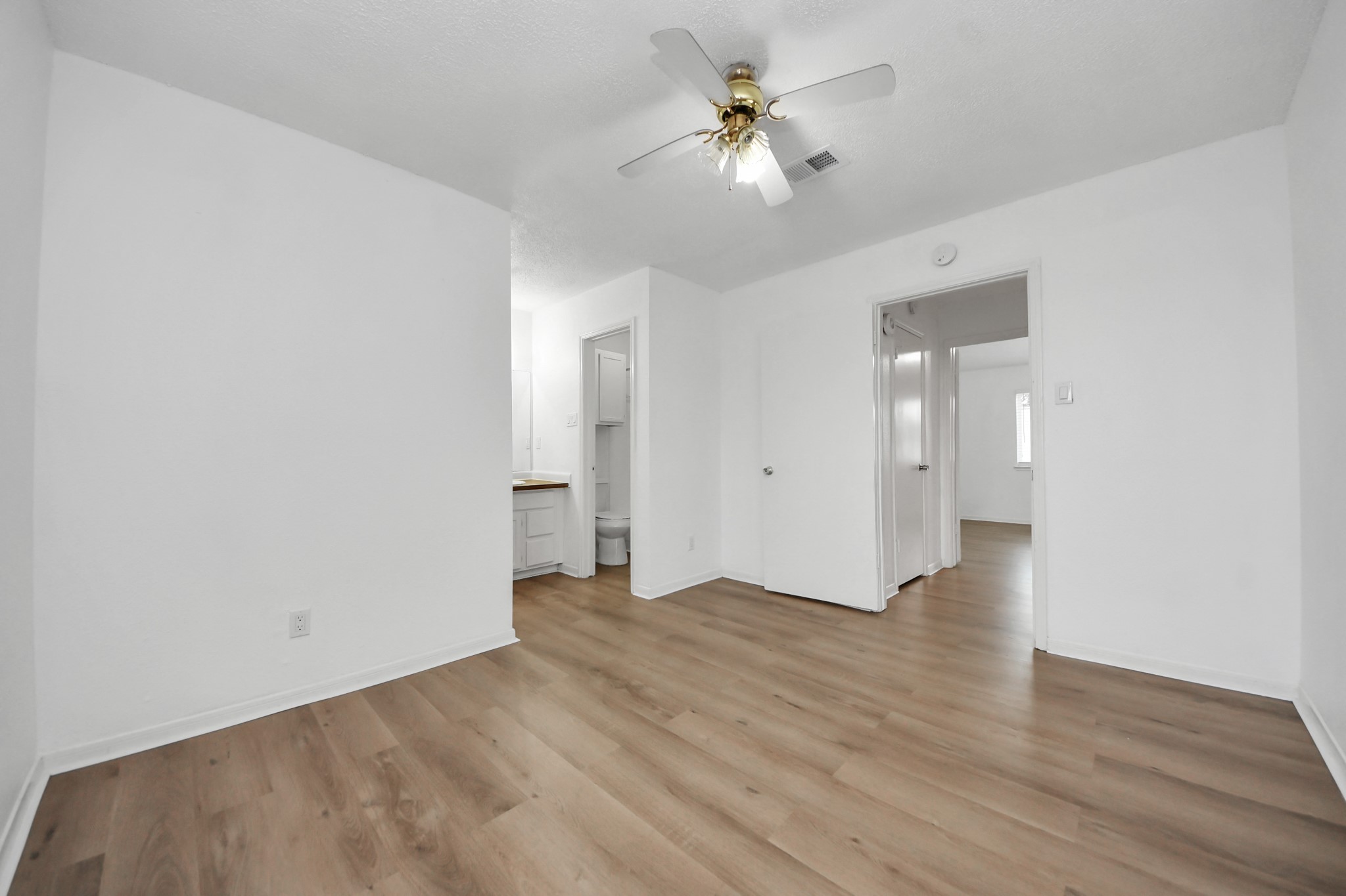 12500 Brookglade Circle 158 Property Photo 20