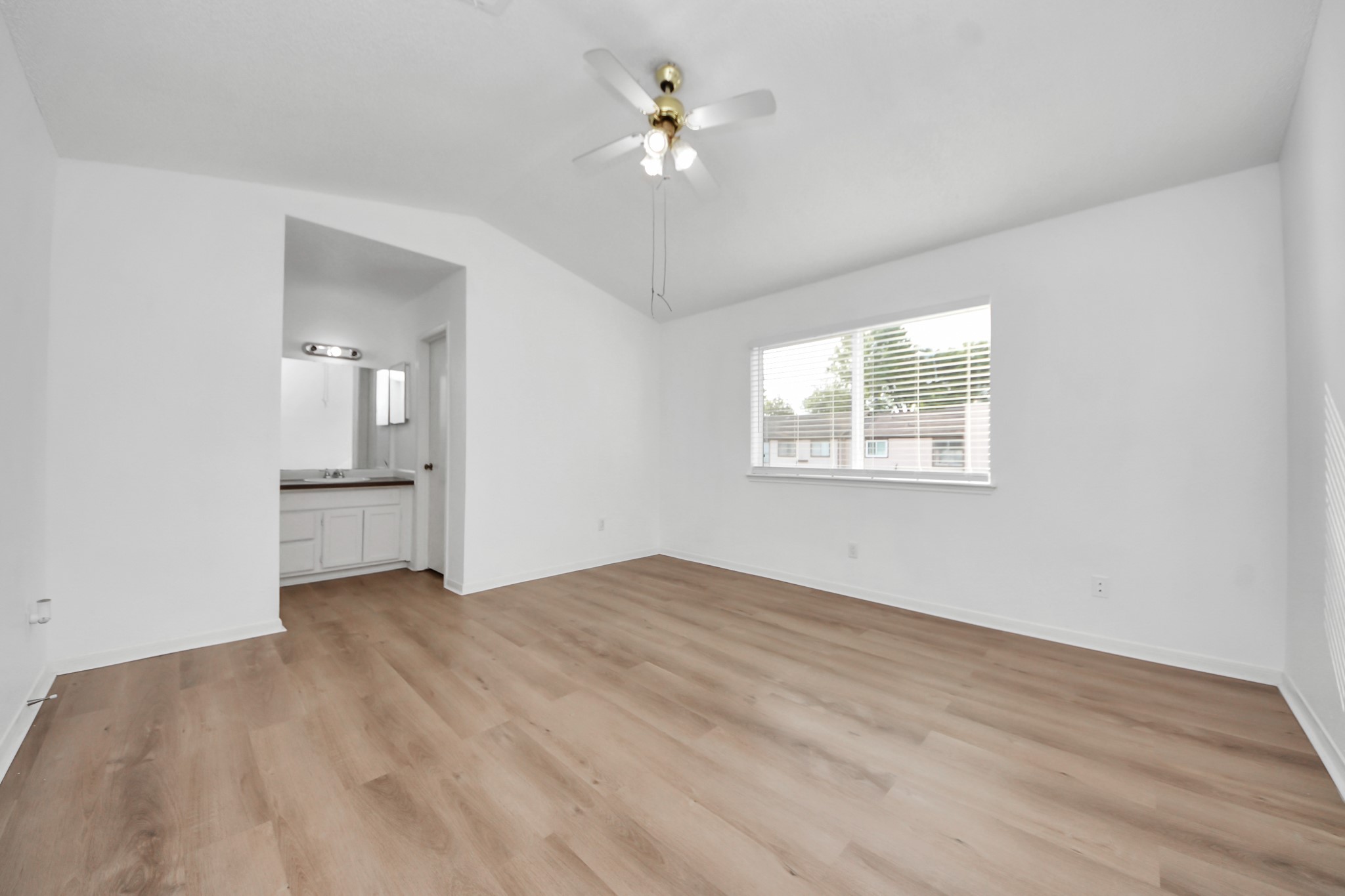 12500 Brookglade Circle 158 Property Photo 26