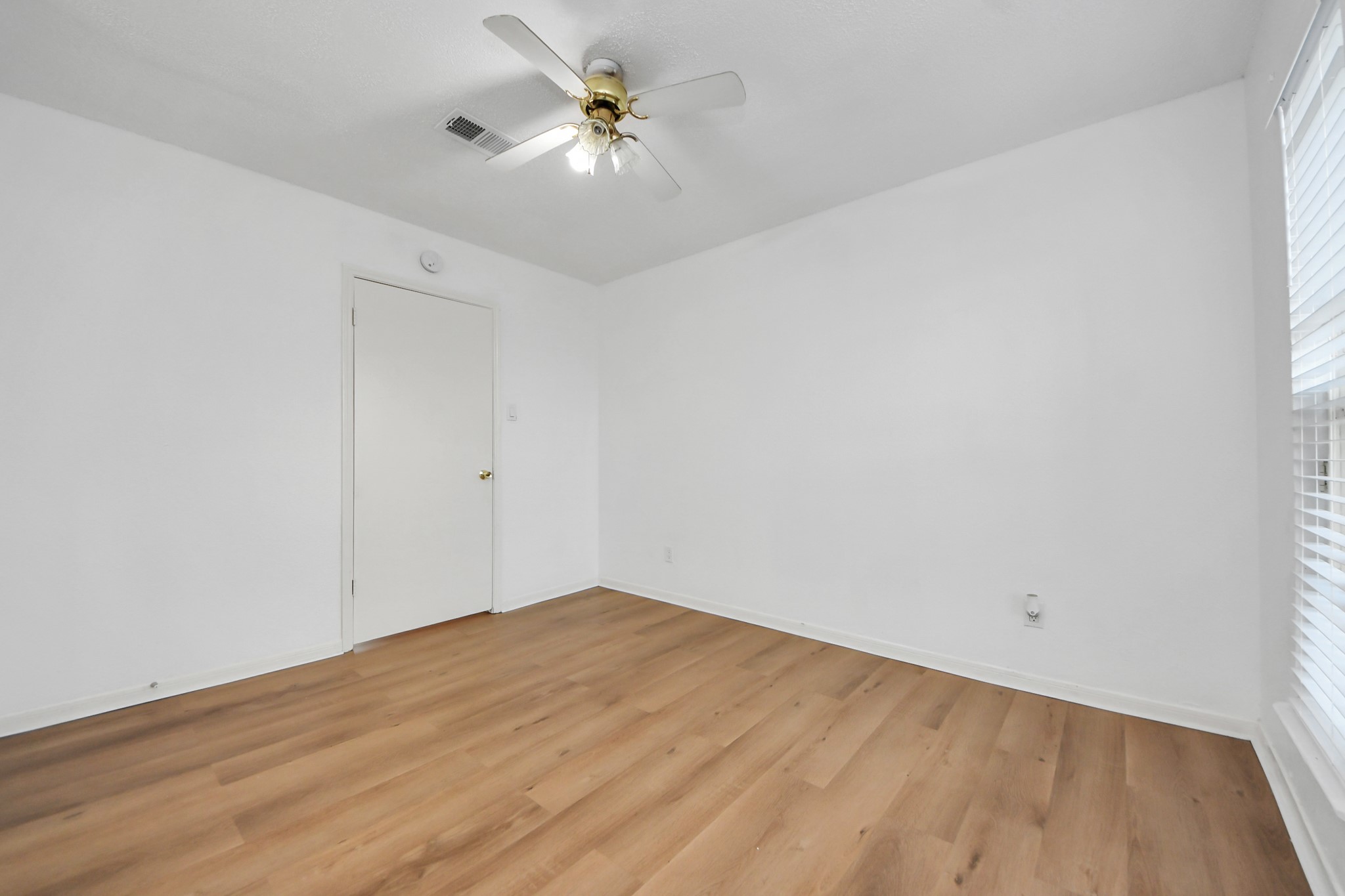 12500 Brookglade Circle 158 Property Photo 27