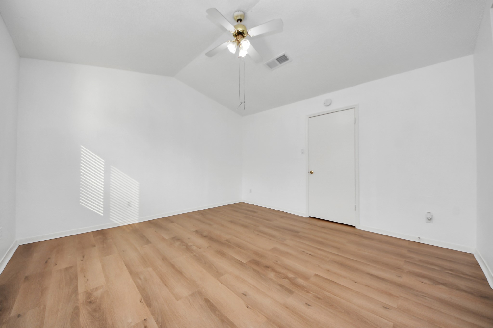 12500 Brookglade Circle 158 Property Photo 29
