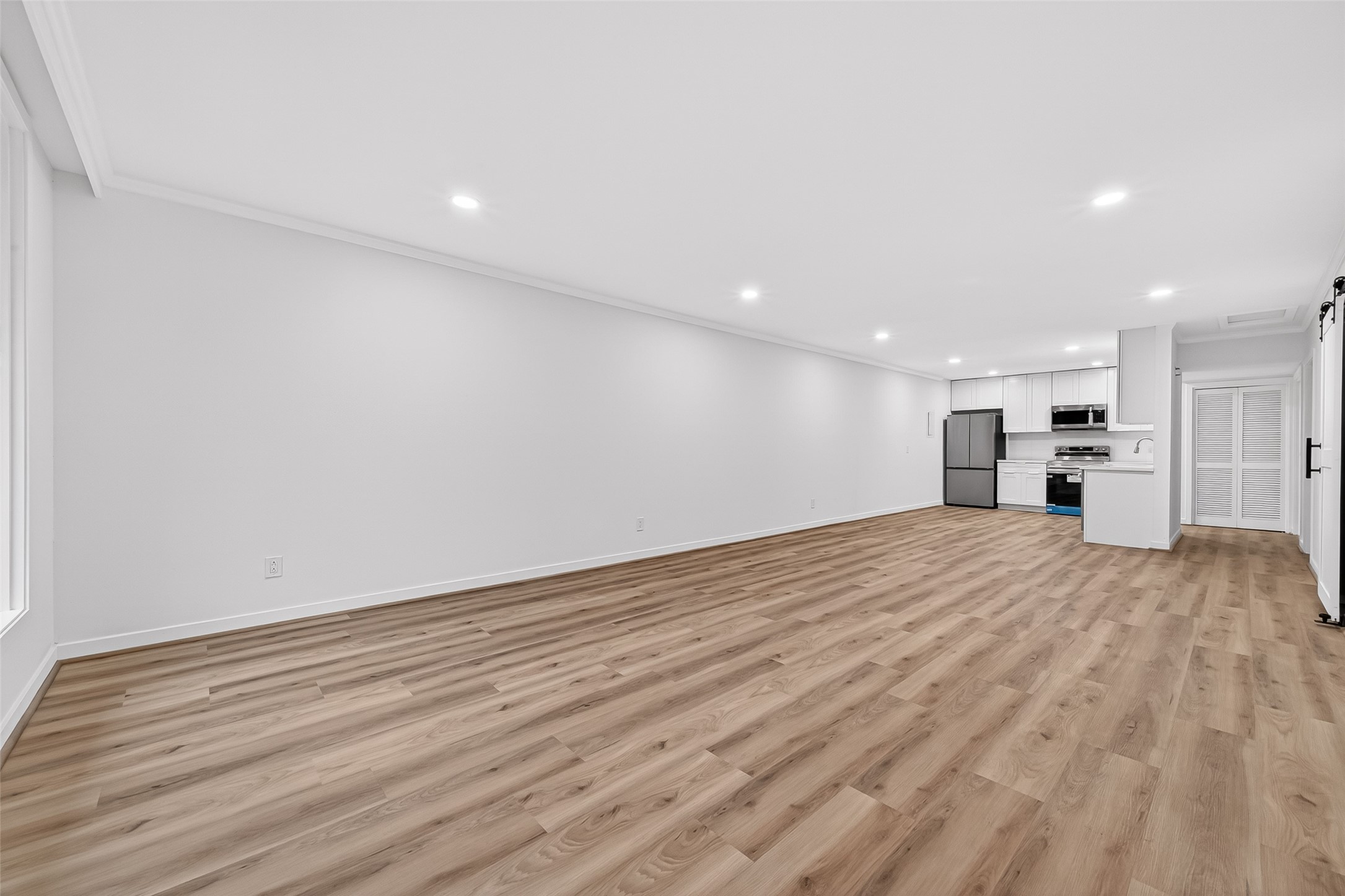 3300 Yorktown Street 28 Property Photo 8