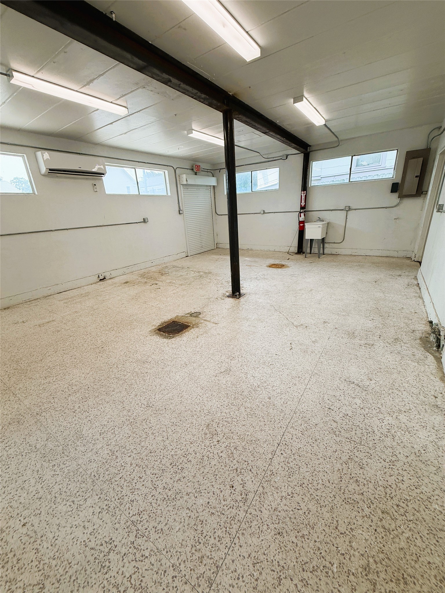 1801 Avenue L Down Property Photo 16