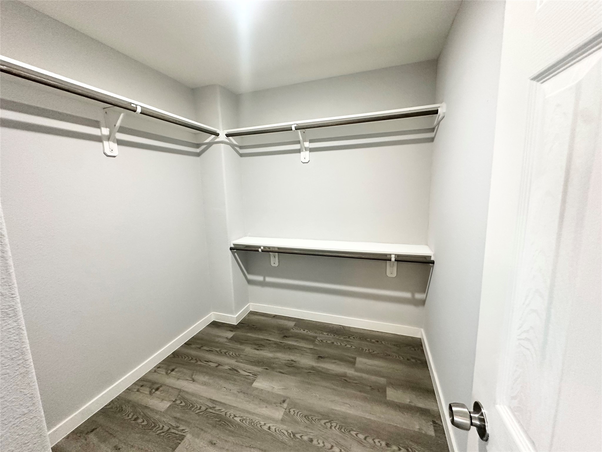 8215 Crestview Drive B Property Photo 21