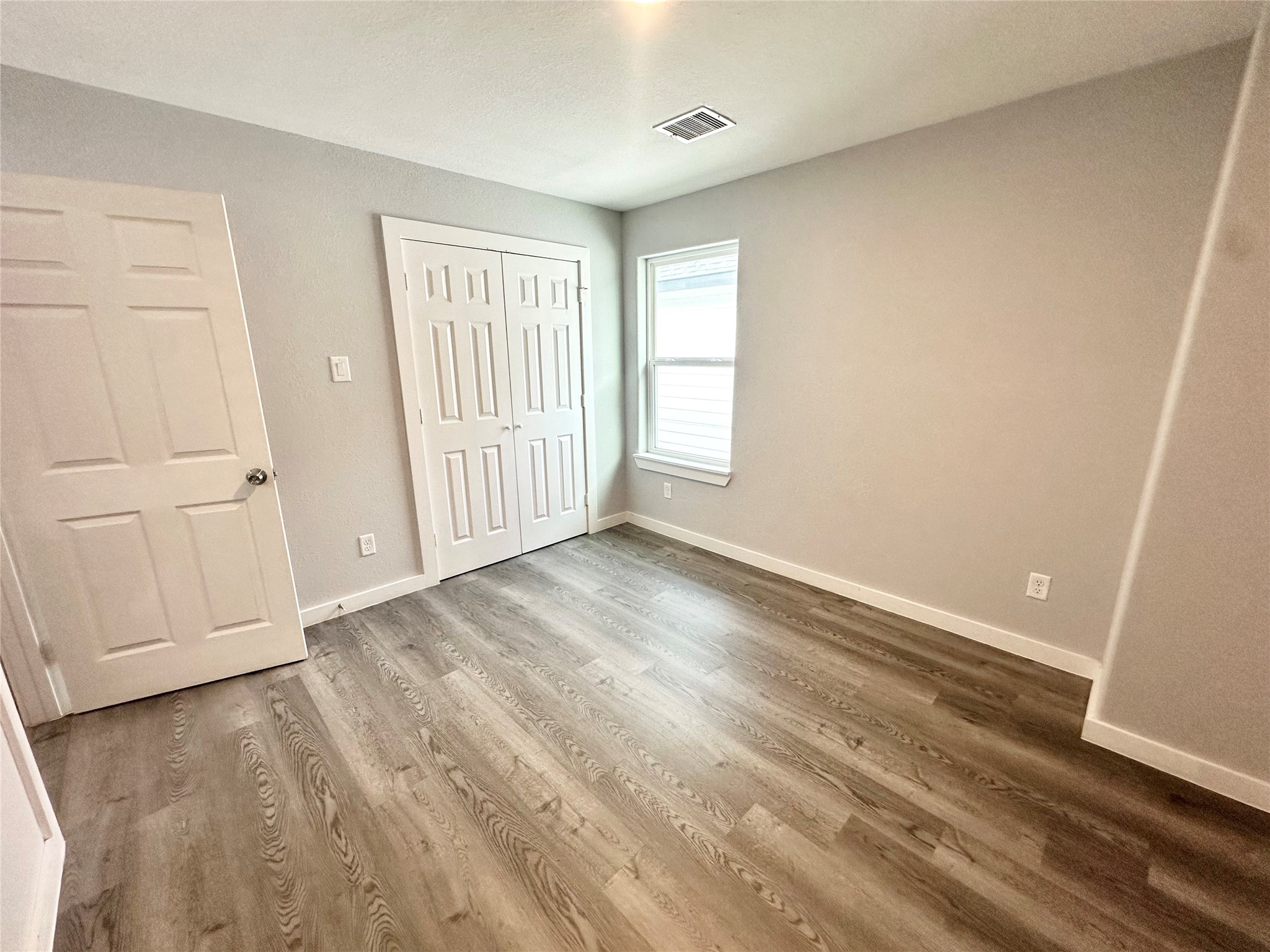 8215 Crestview Drive B Property Photo 24