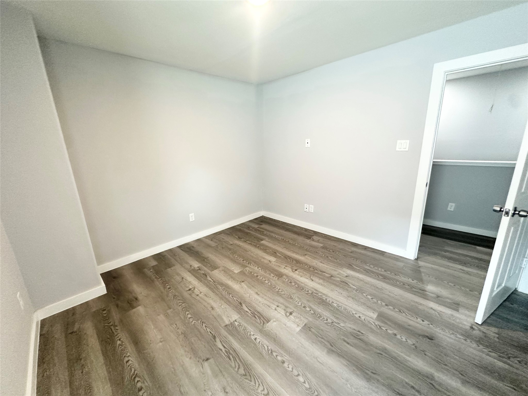 8215 Crestview Drive B Property Photo 26