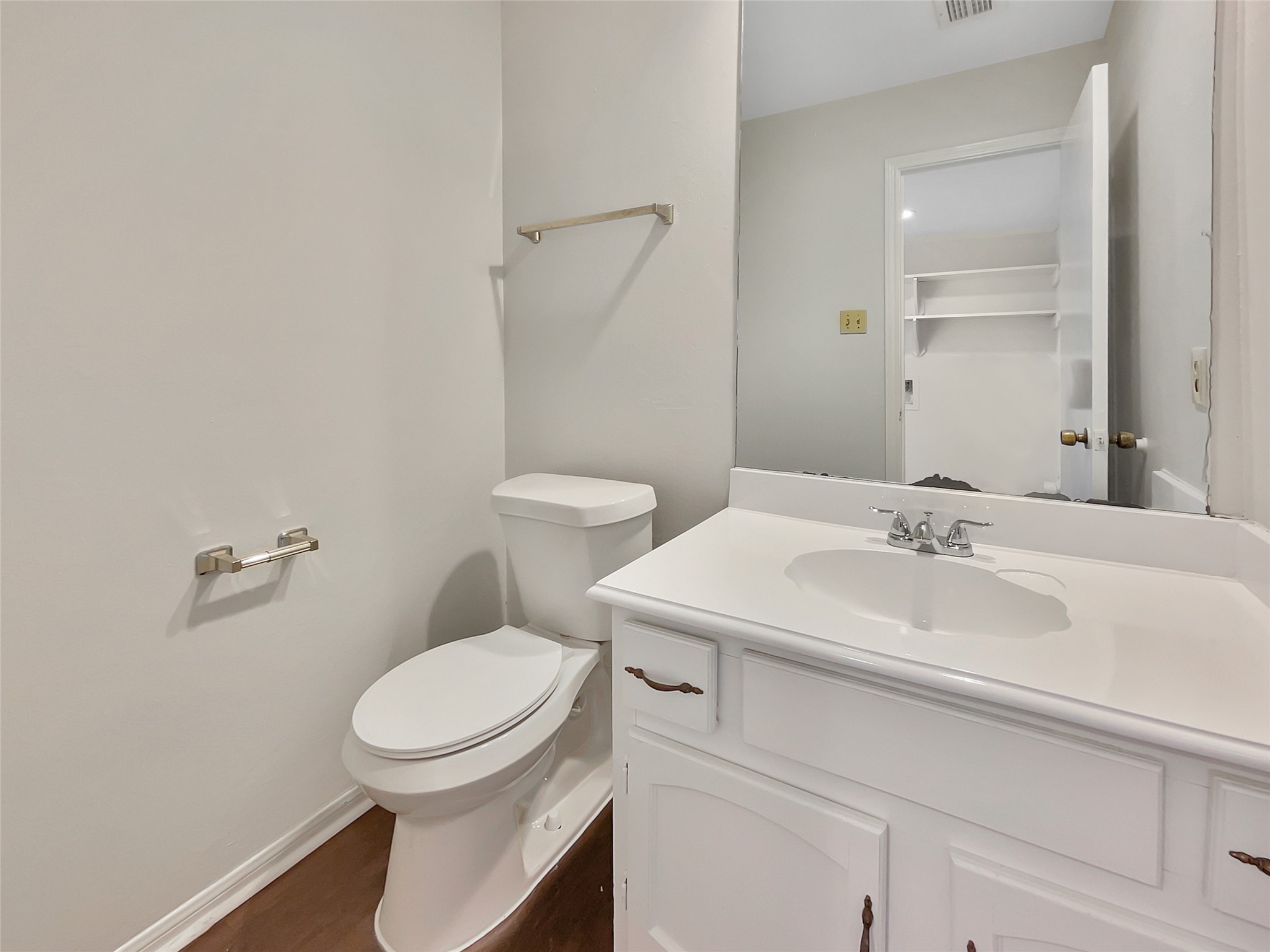 2806 Skelton Drive Property Photo 10