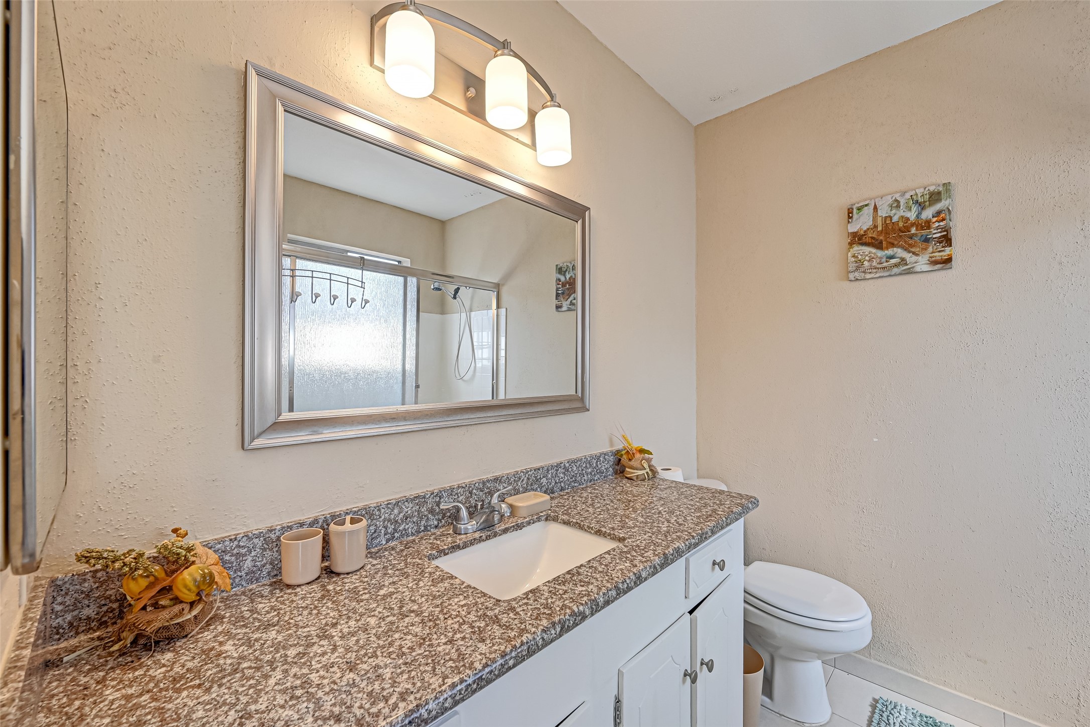 2121 Fountain View Drive 16 Property Photo 25