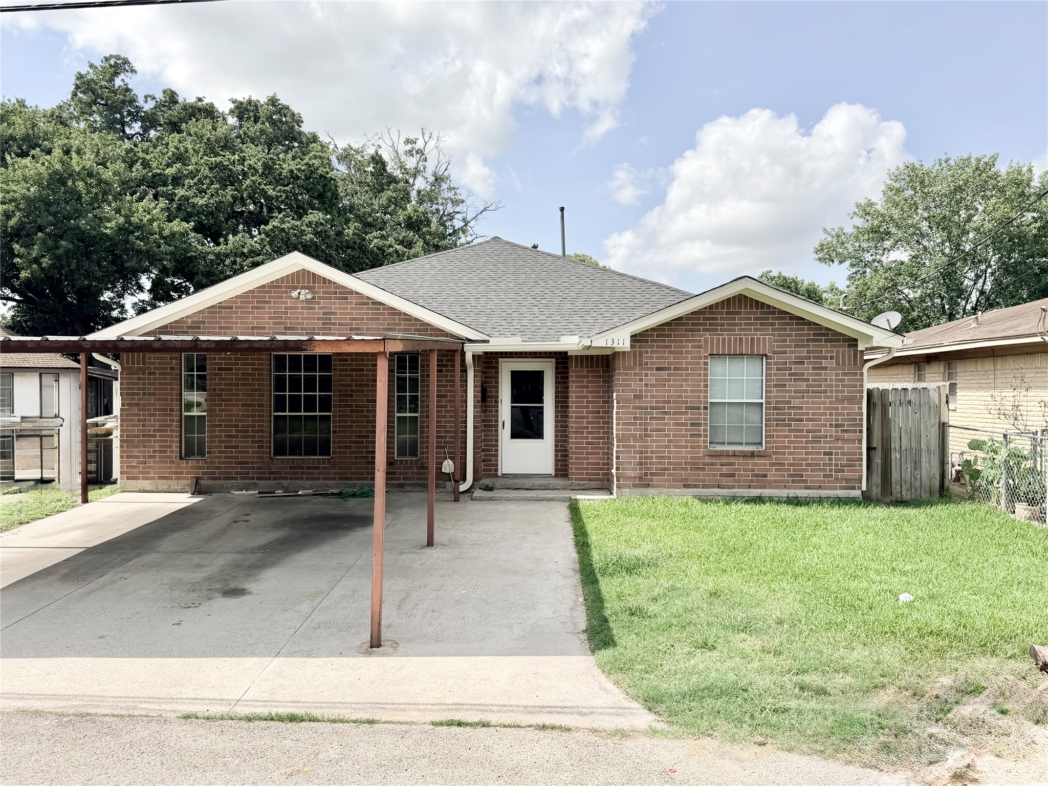 1311 6th Street Property Photo 1