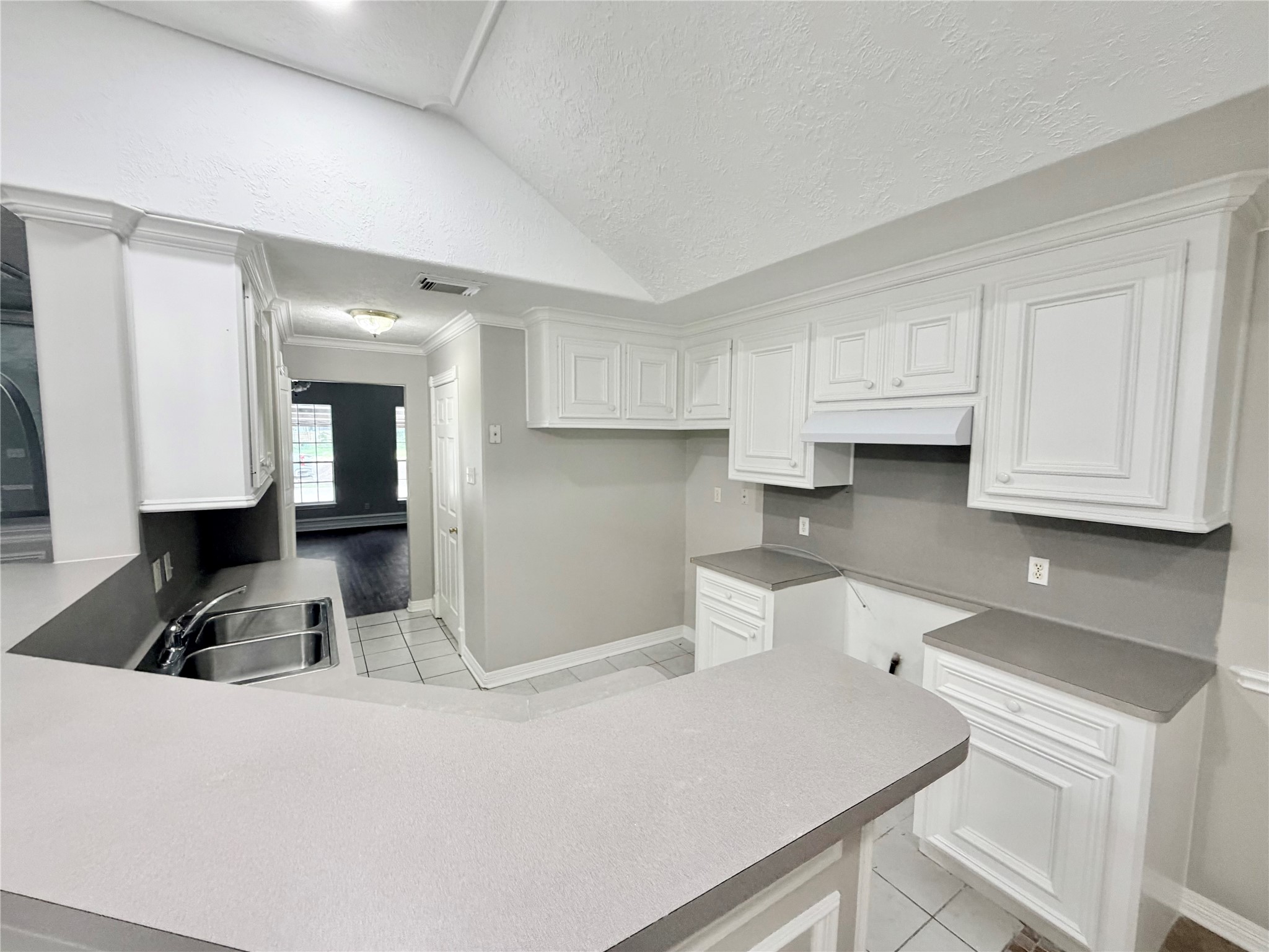 1311 6th Street Property Photo 5