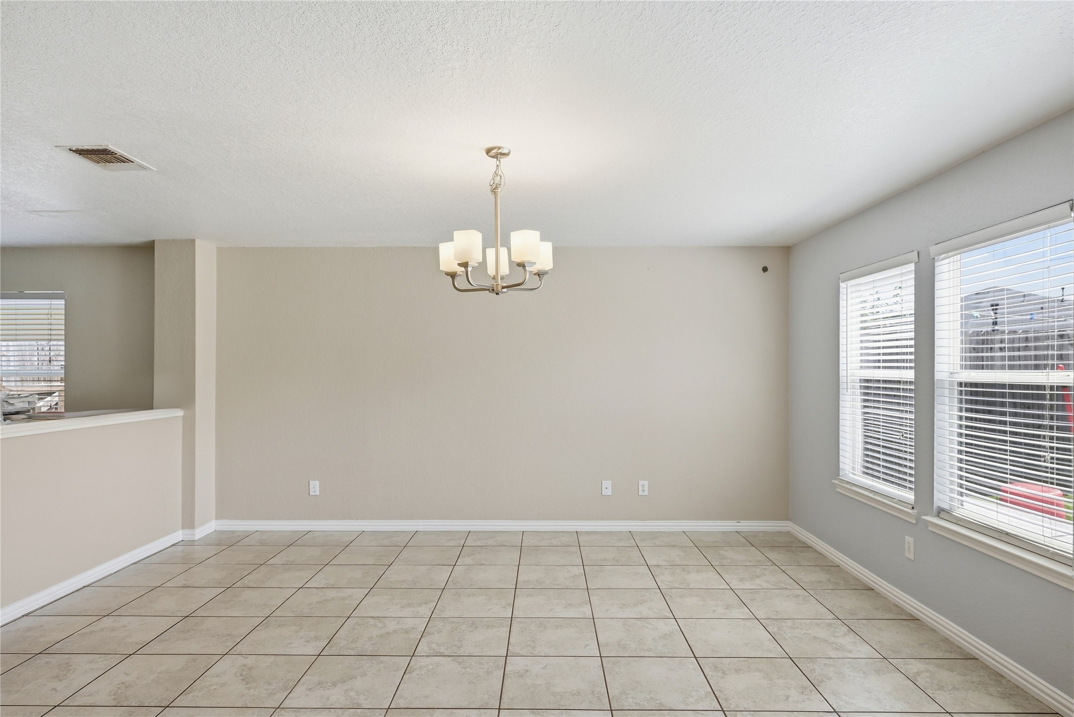 7827 Raven Creek Lane Property Photo 5