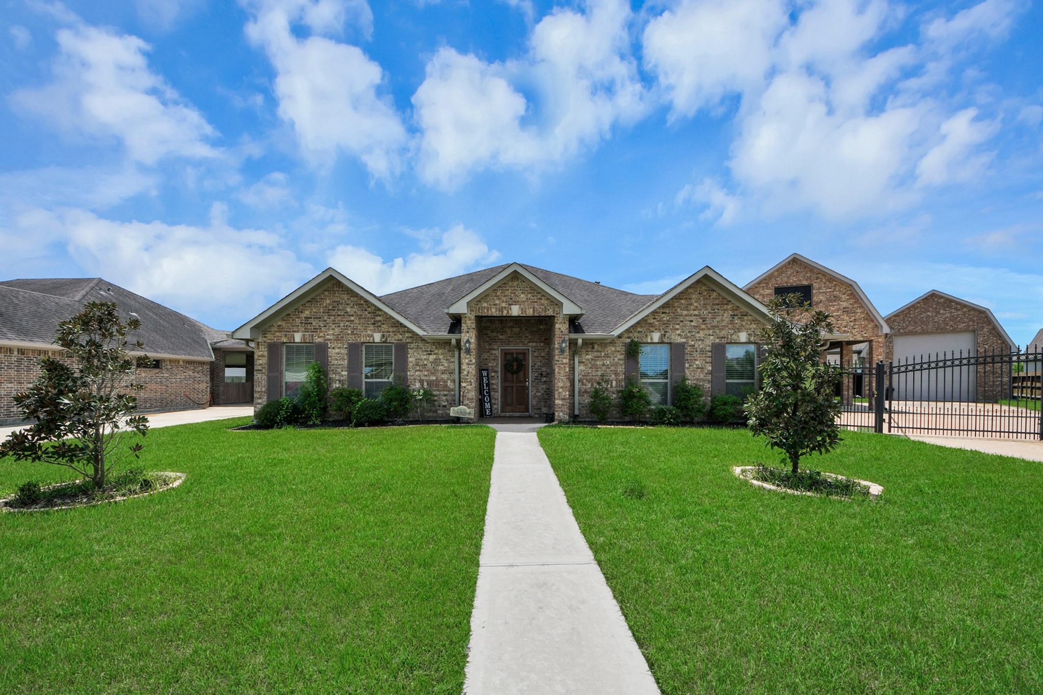 6702 Falcon Ridge Property Photo 3