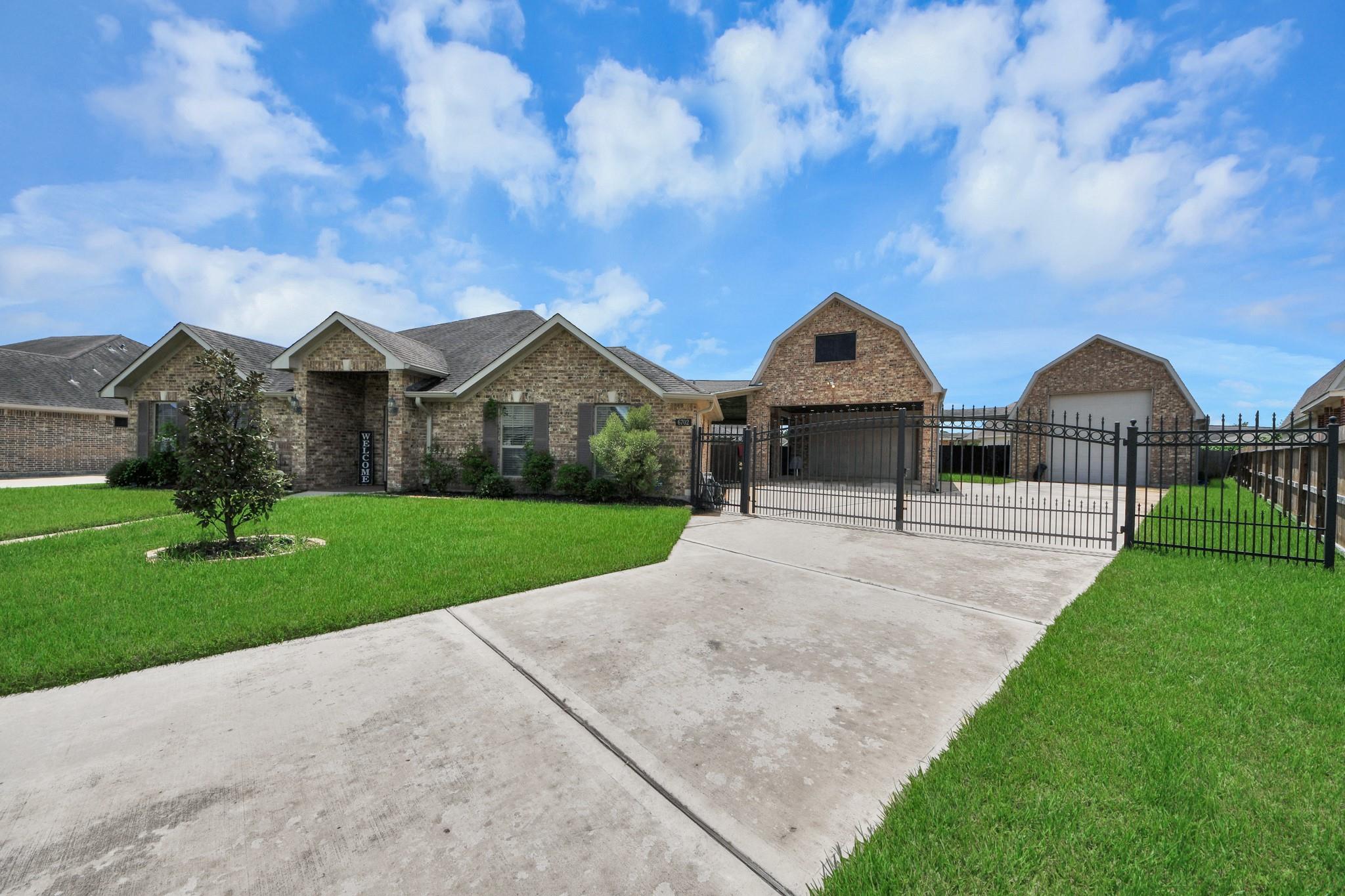 6702 Falcon Ridge Property Photo 5