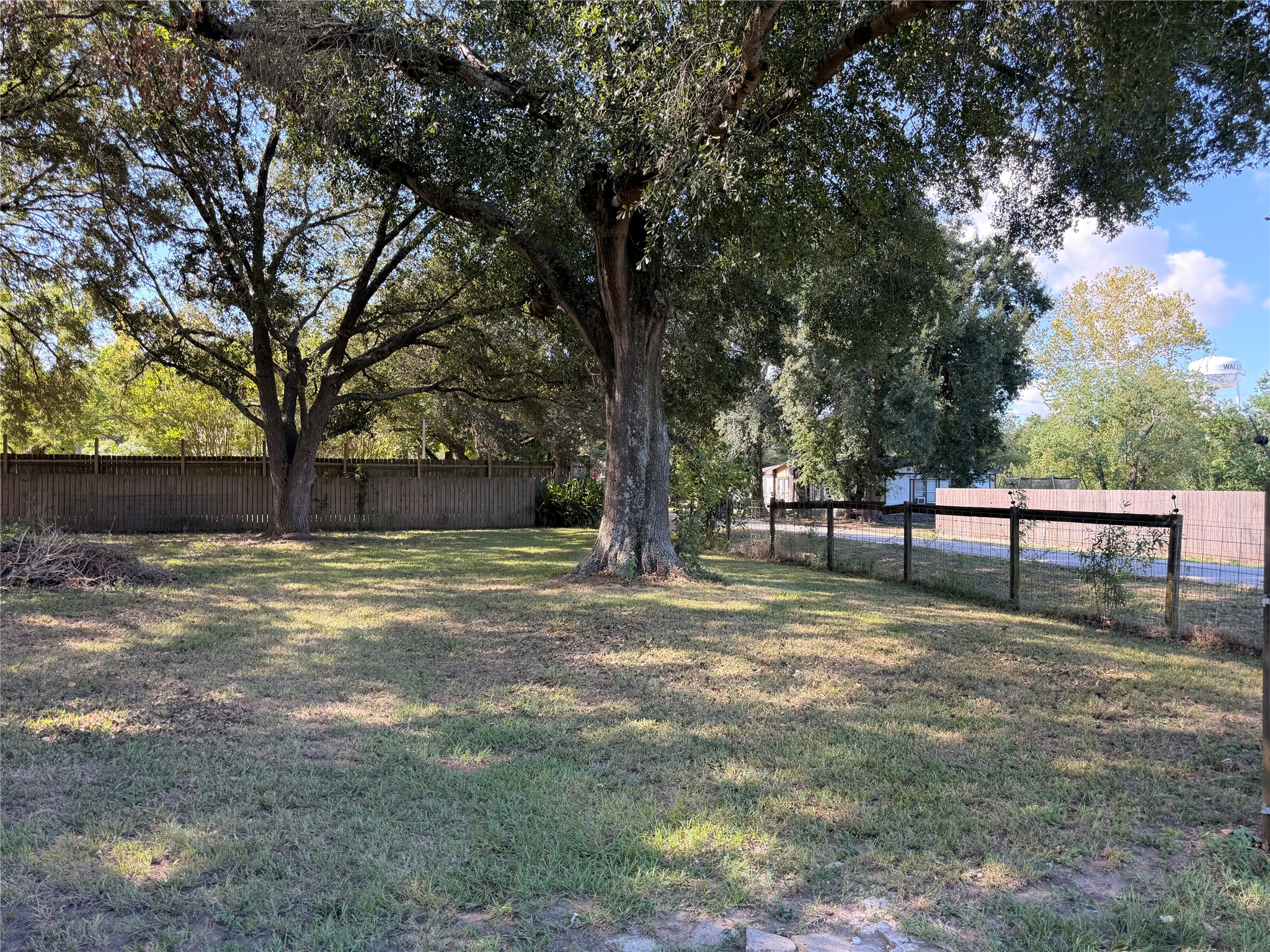 2611 Center Street Property Photo 7