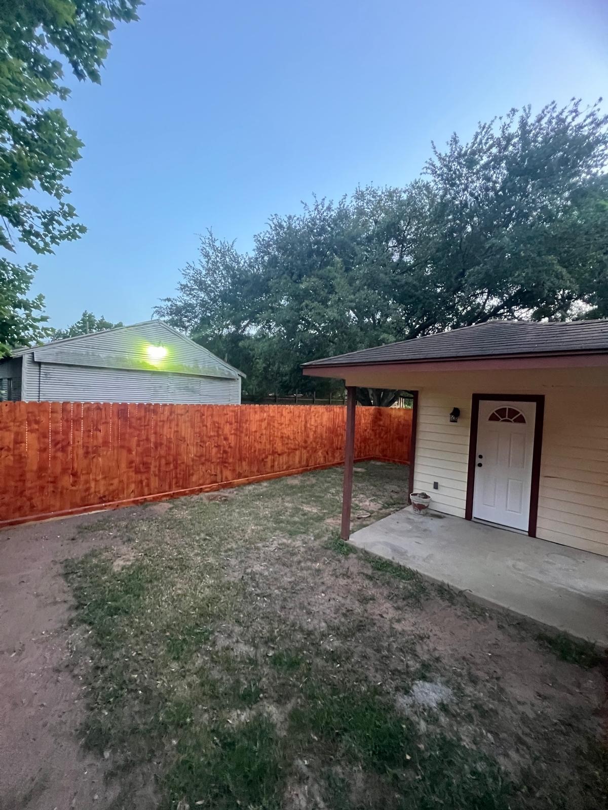 2611 Center Street Property Photo 16