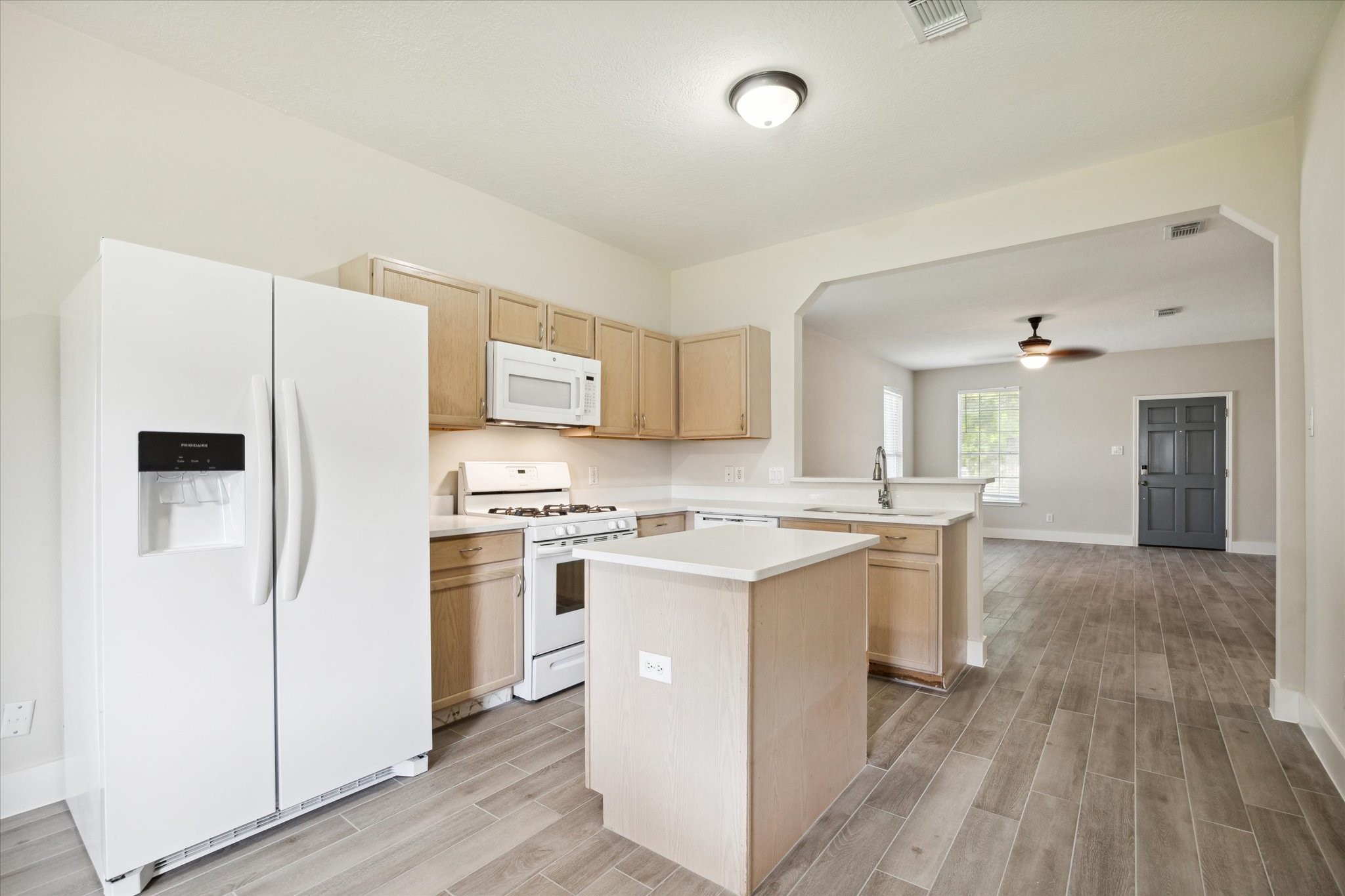 22035 Holly Branch Drive Property Photo 3