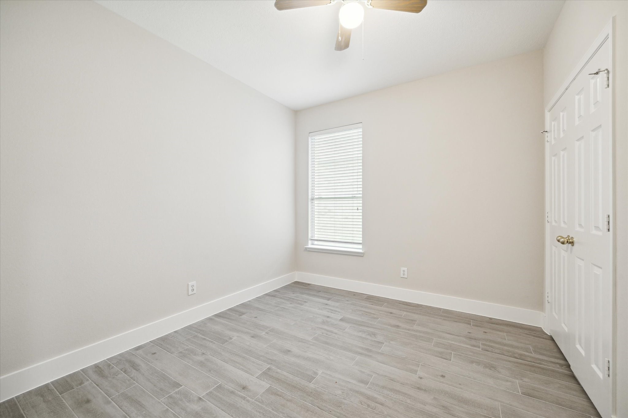 22035 Holly Branch Drive Property Photo 7