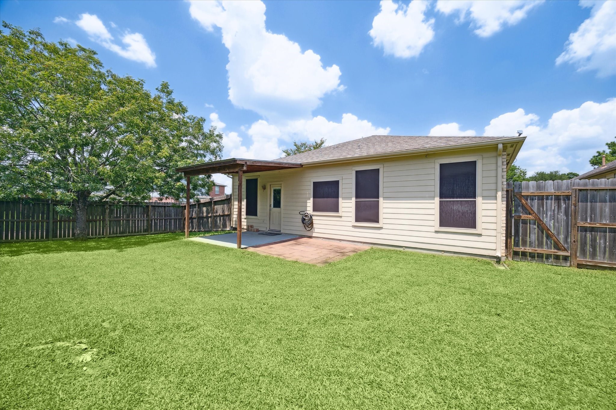 22035 Holly Branch Drive Property Photo 10
