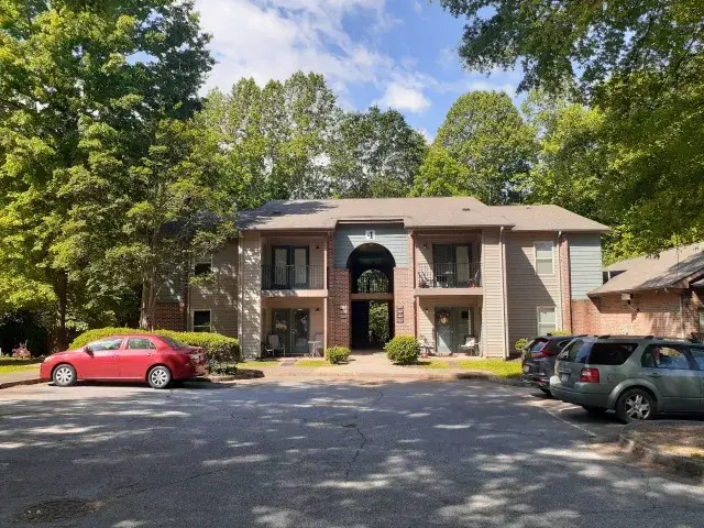28043 Real Estate Listings Main Image