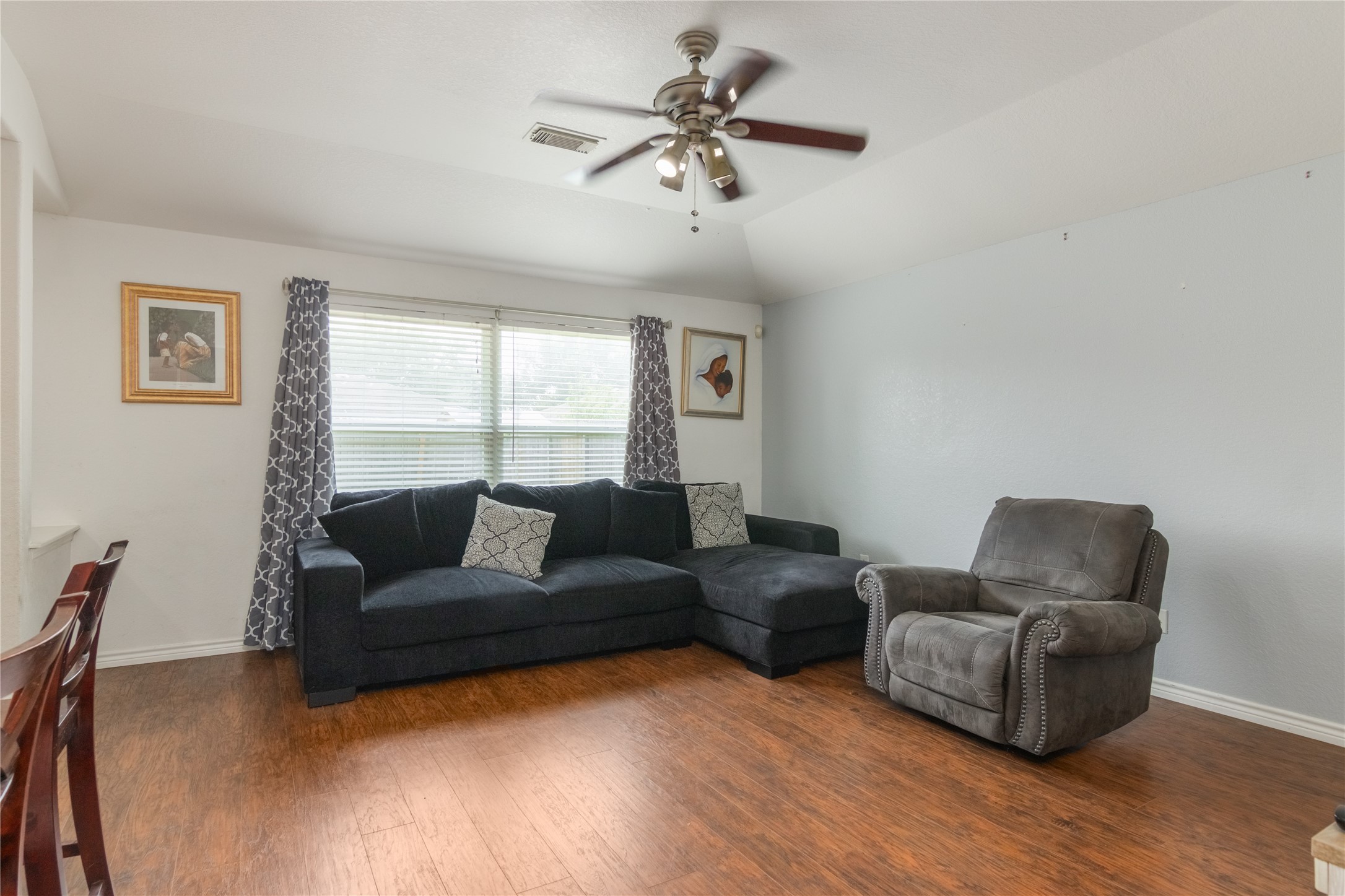 5707 Mason Oaks Property Photo 4