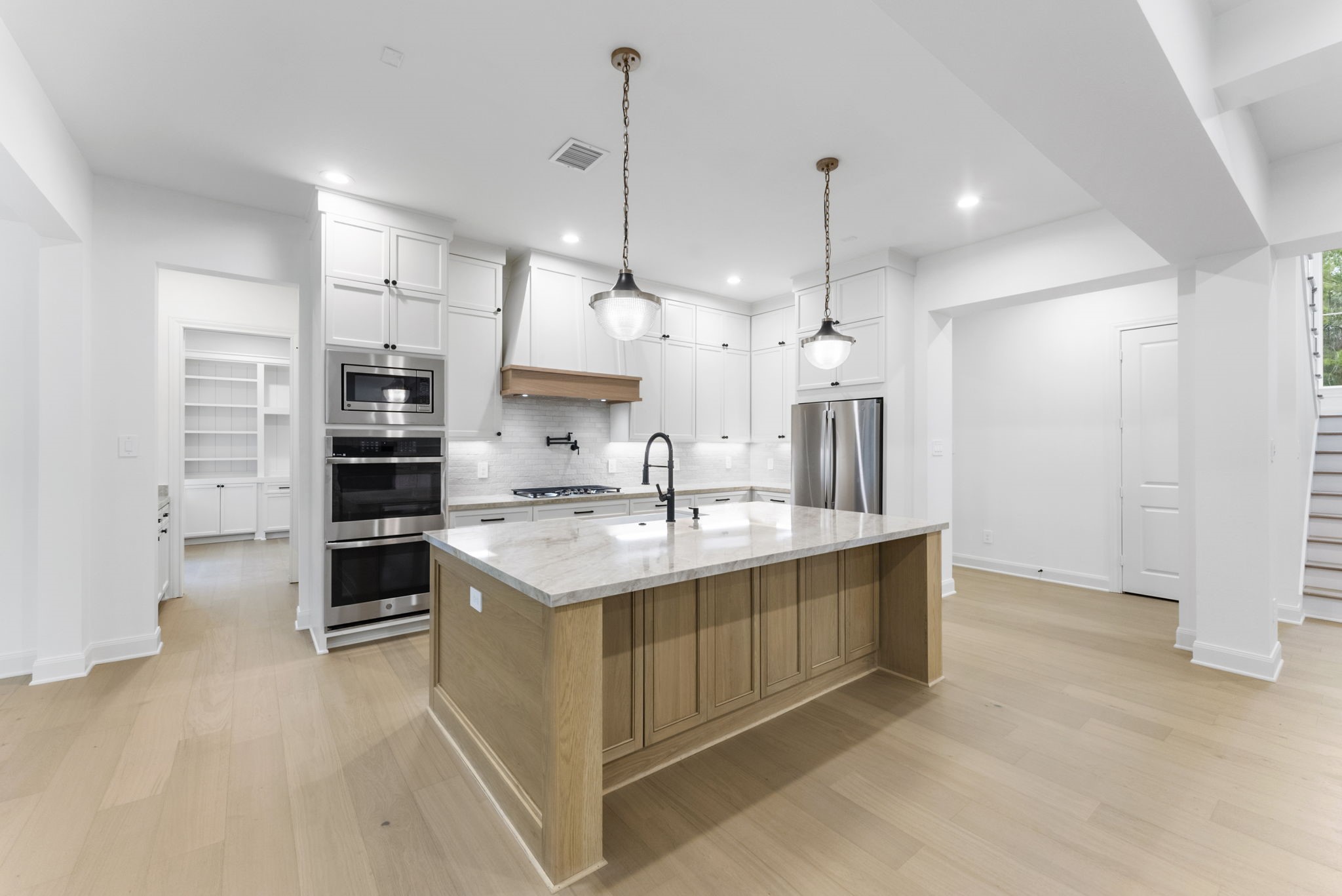 12111 Oak Haven W Property Photo 8