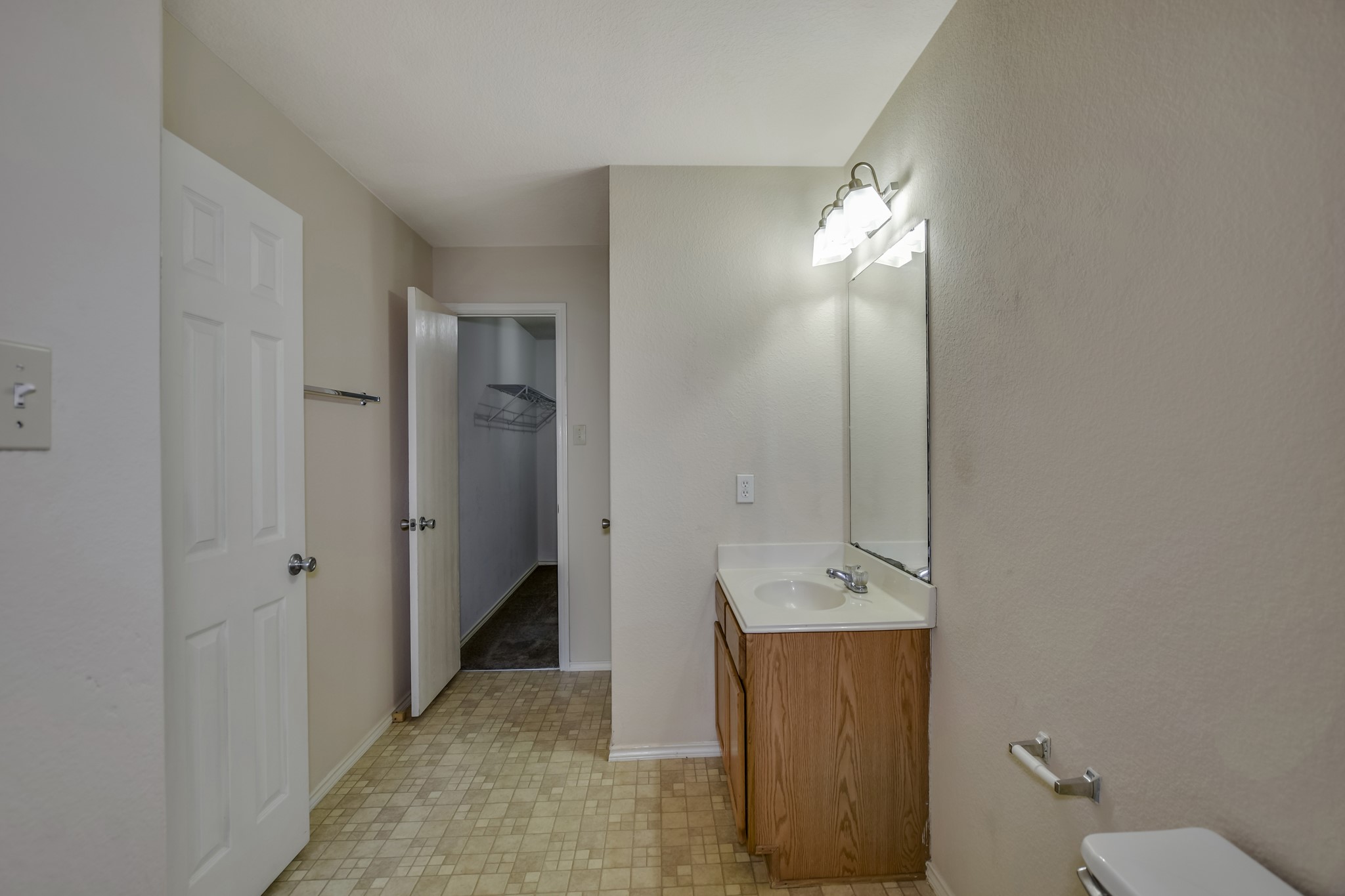 18231 Valebluff Lane Property Photo 18