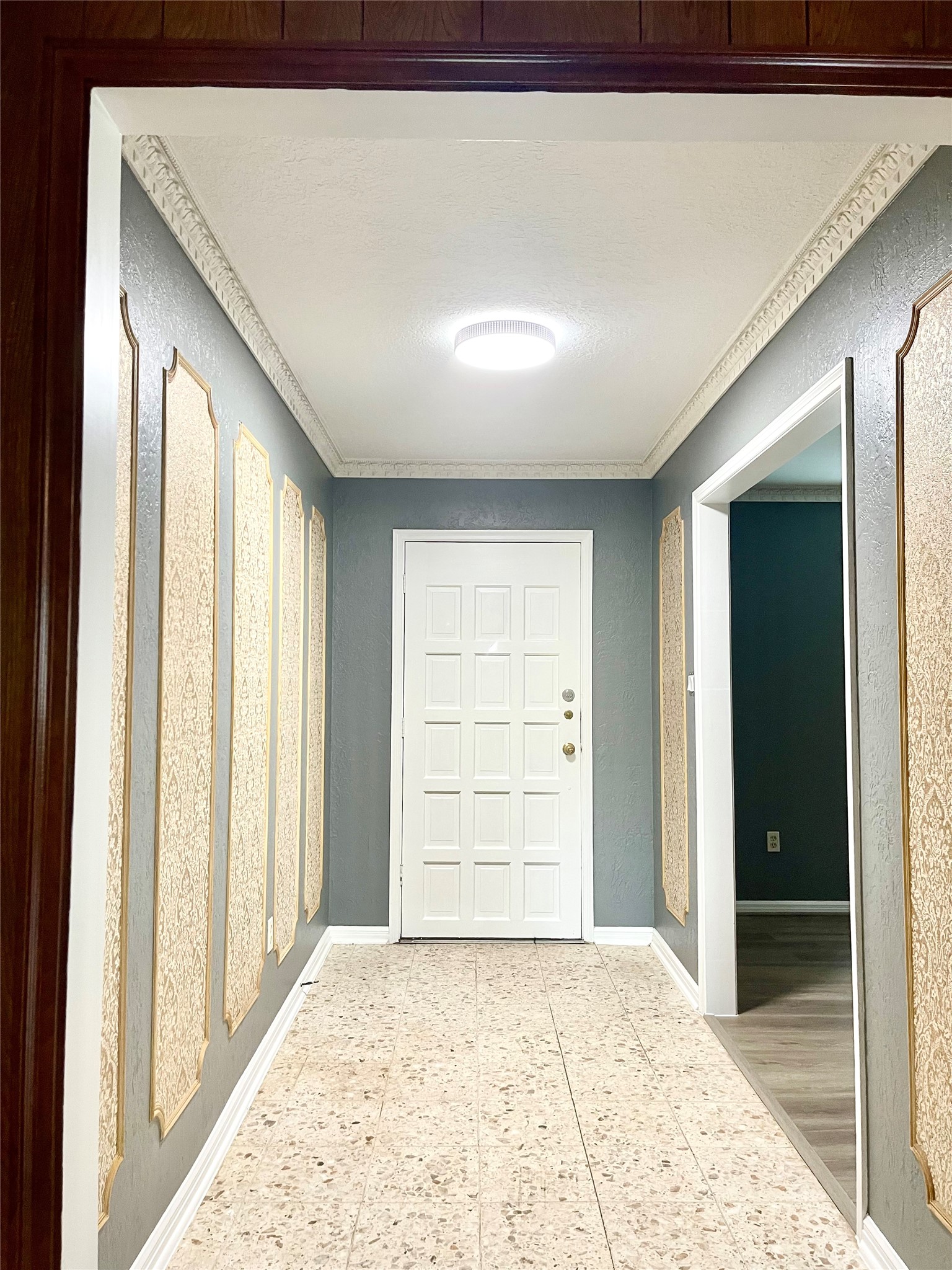 9626 Hearthwood Drive Property Photo 7