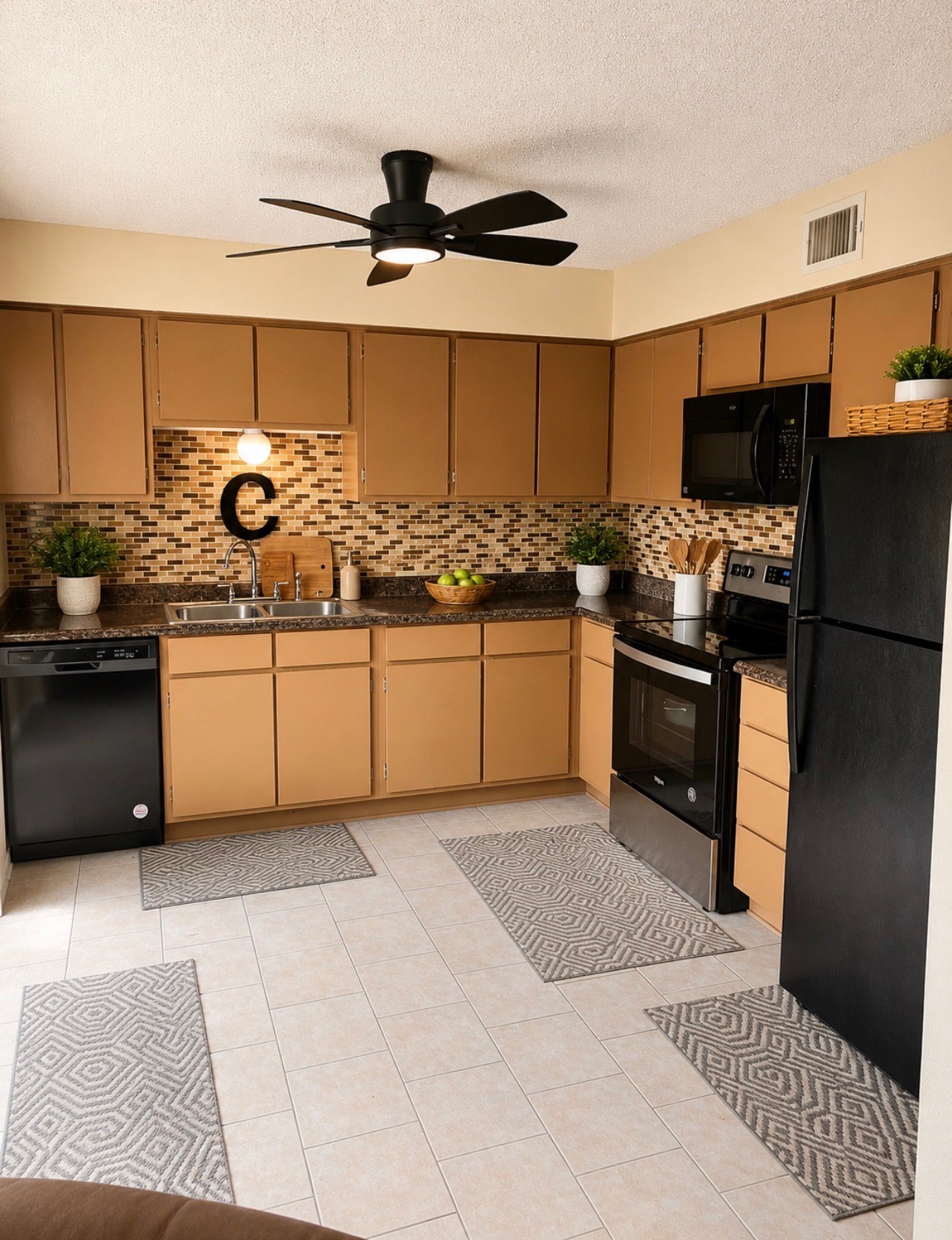 12033 Bob White Drive Property Photo 6