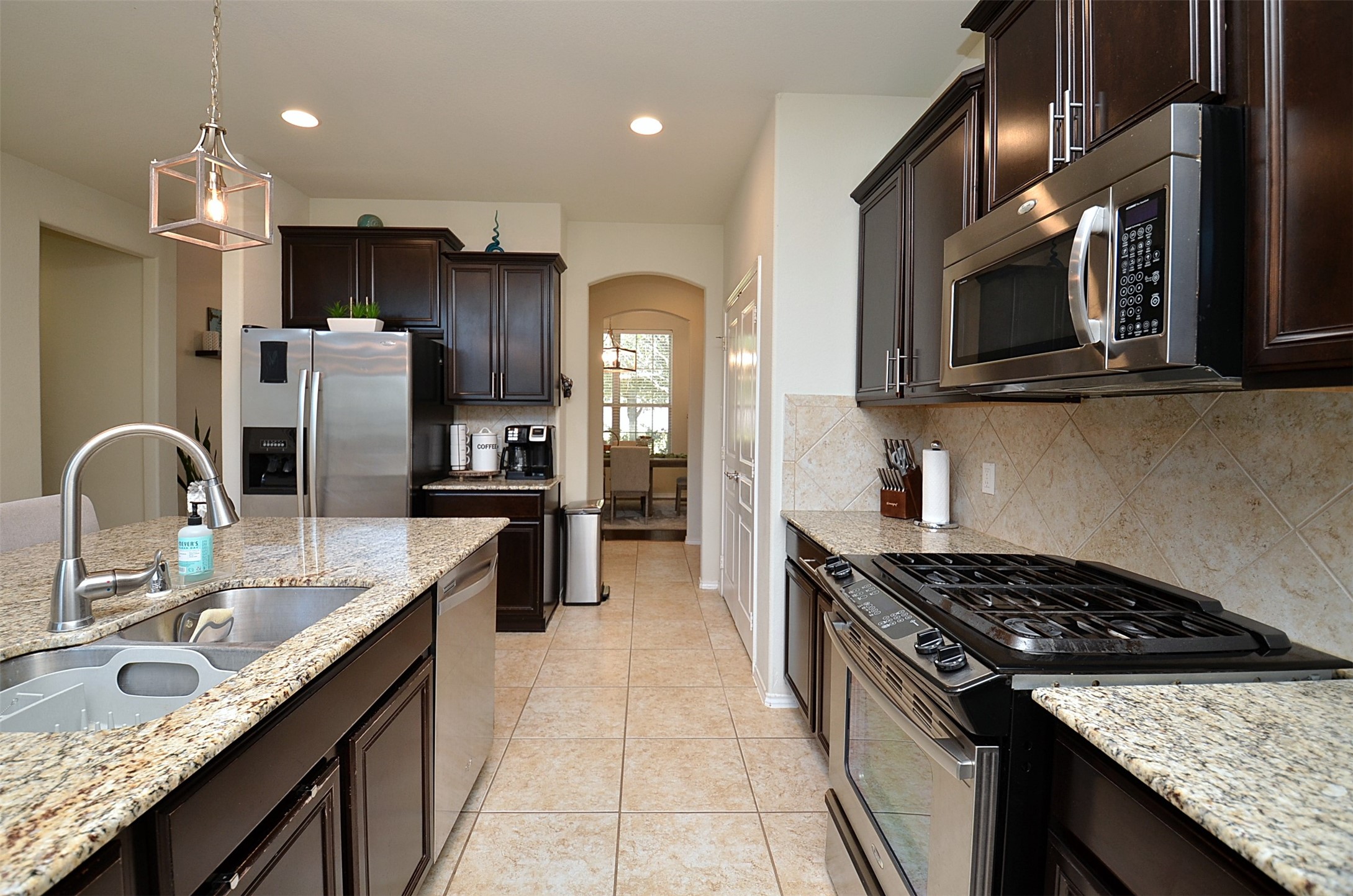 25327 Glenlevan Lane Property Photo 13