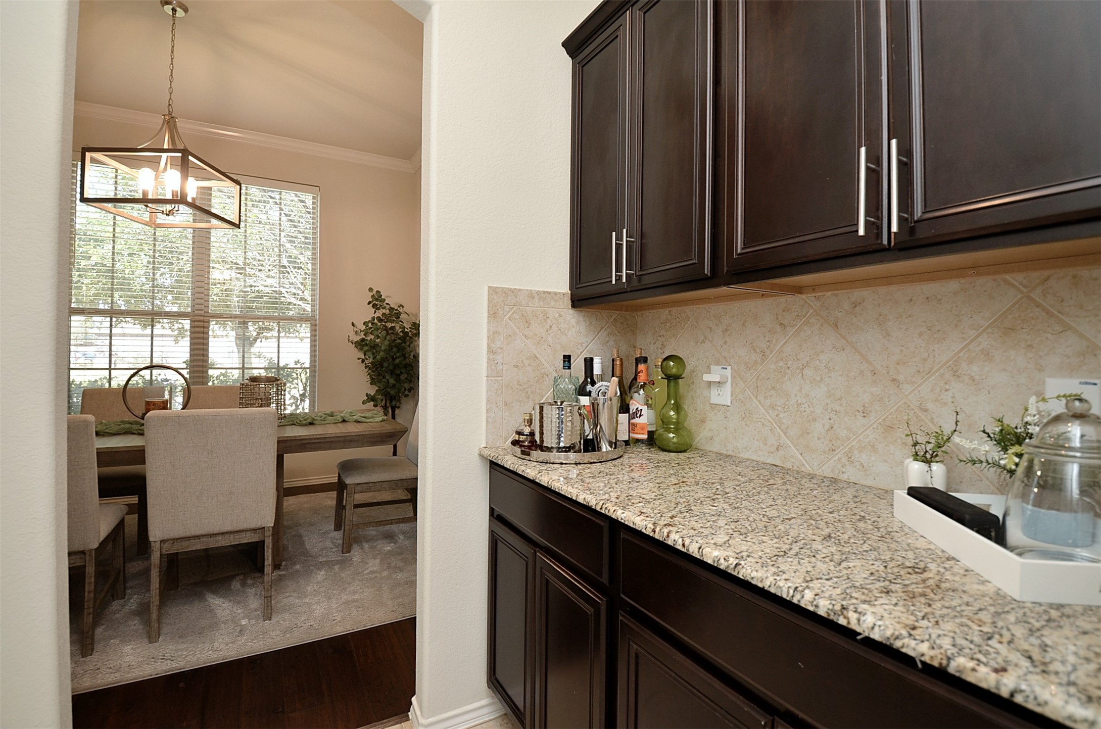 25327 Glenlevan Lane Property Photo 14