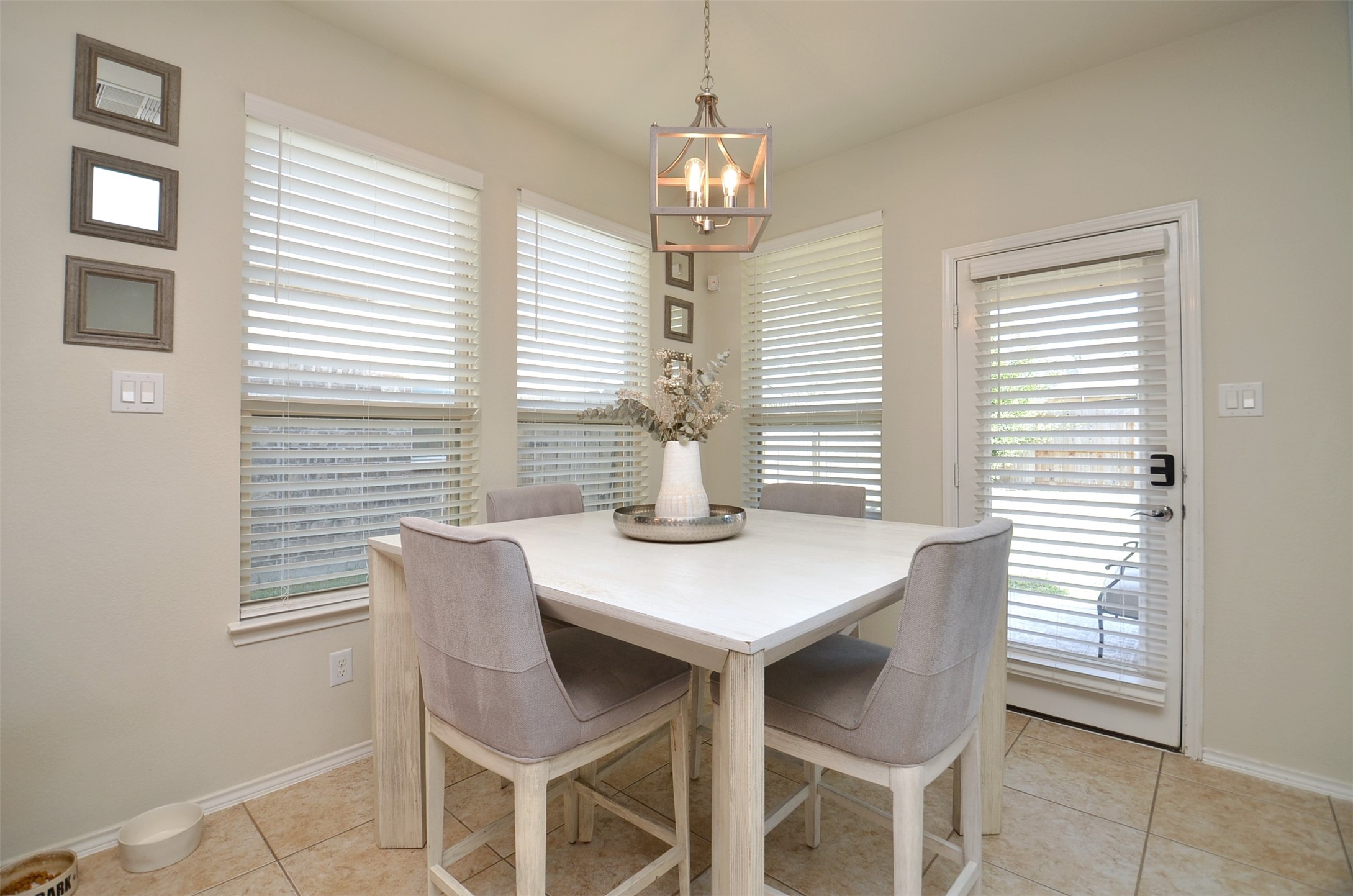 25327 Glenlevan Lane Property Photo 16