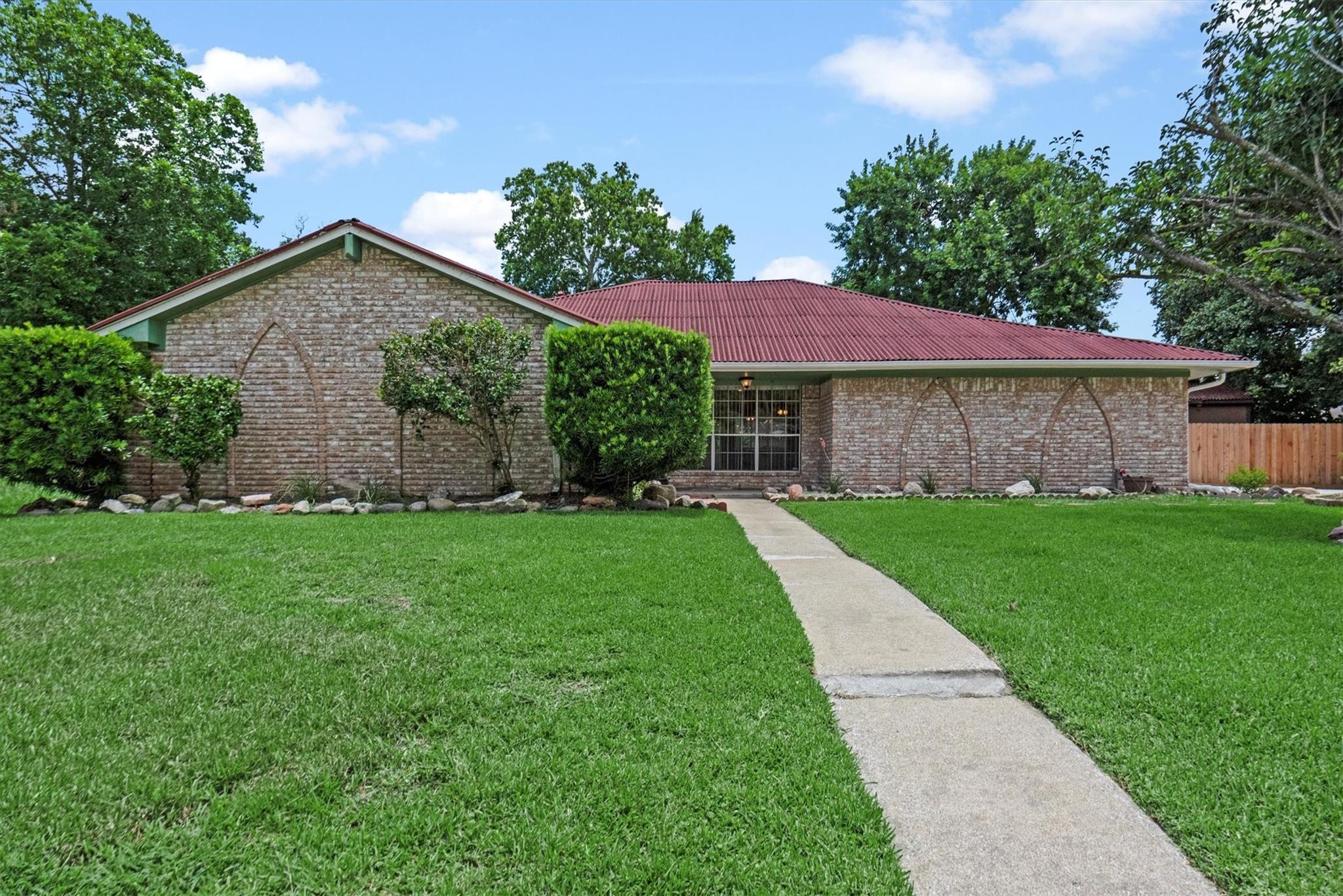 4906 Green Willow Lane Property Photo 1