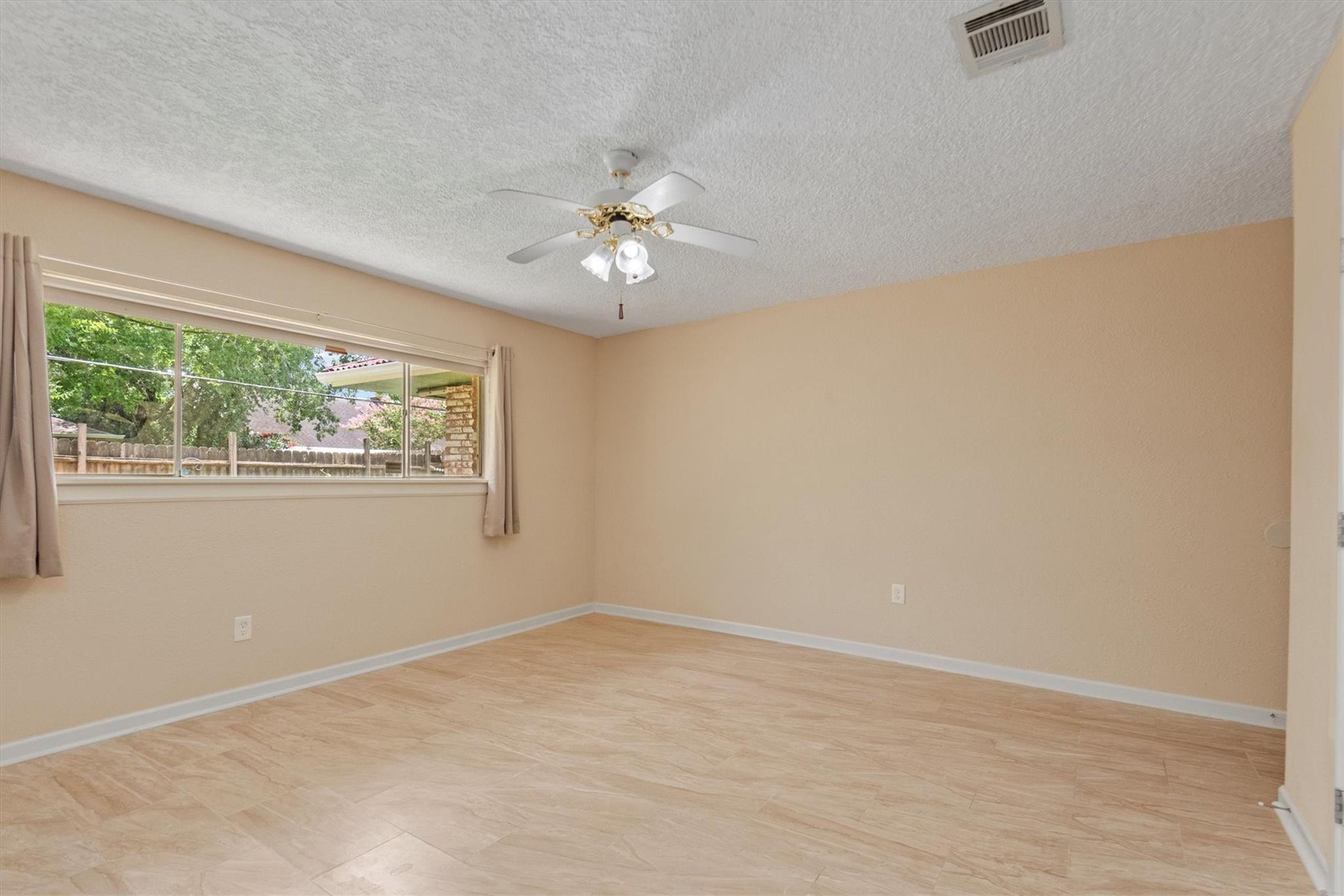 4906 Green Willow Lane Property Photo 18