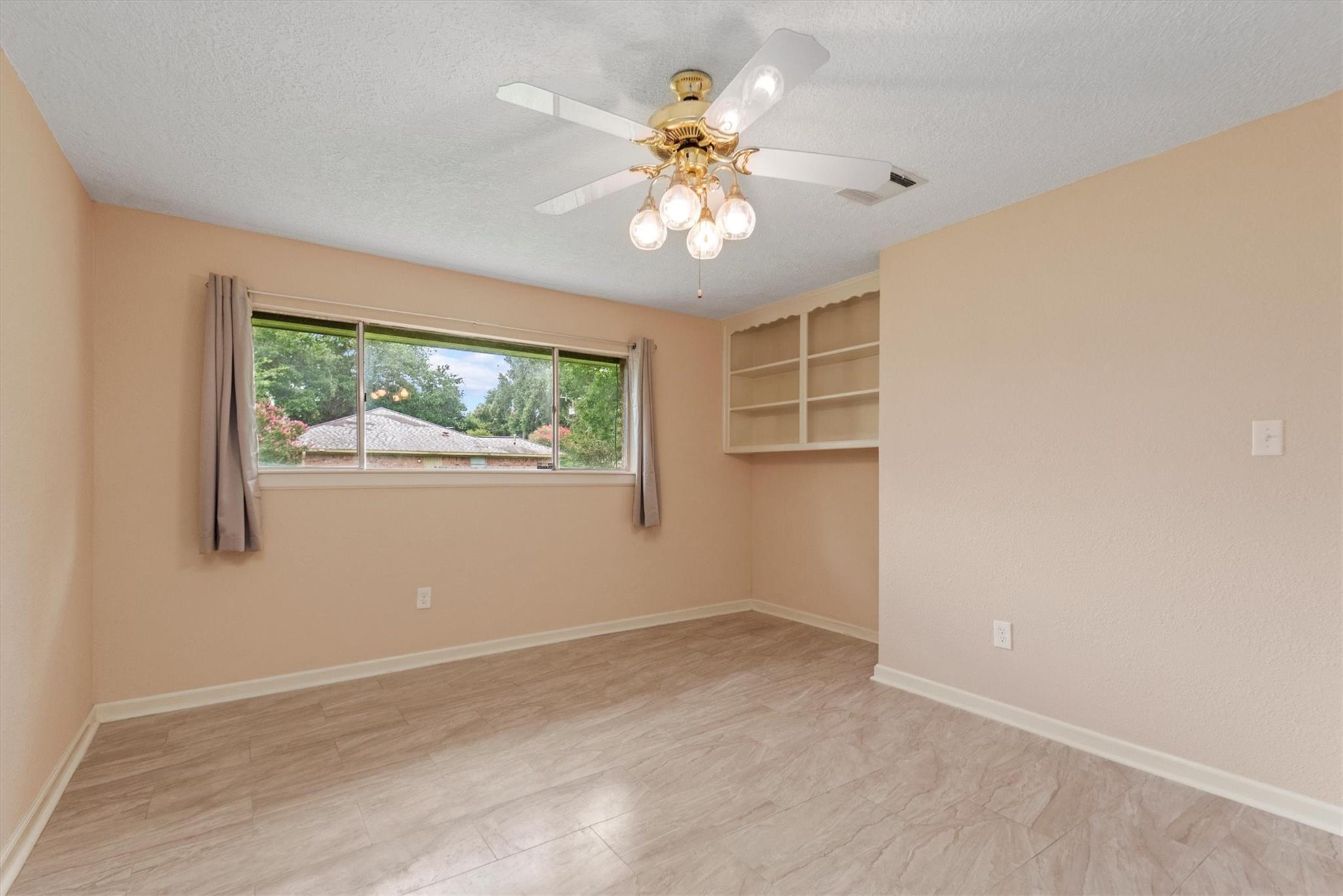 4906 Green Willow Lane Property Photo 21