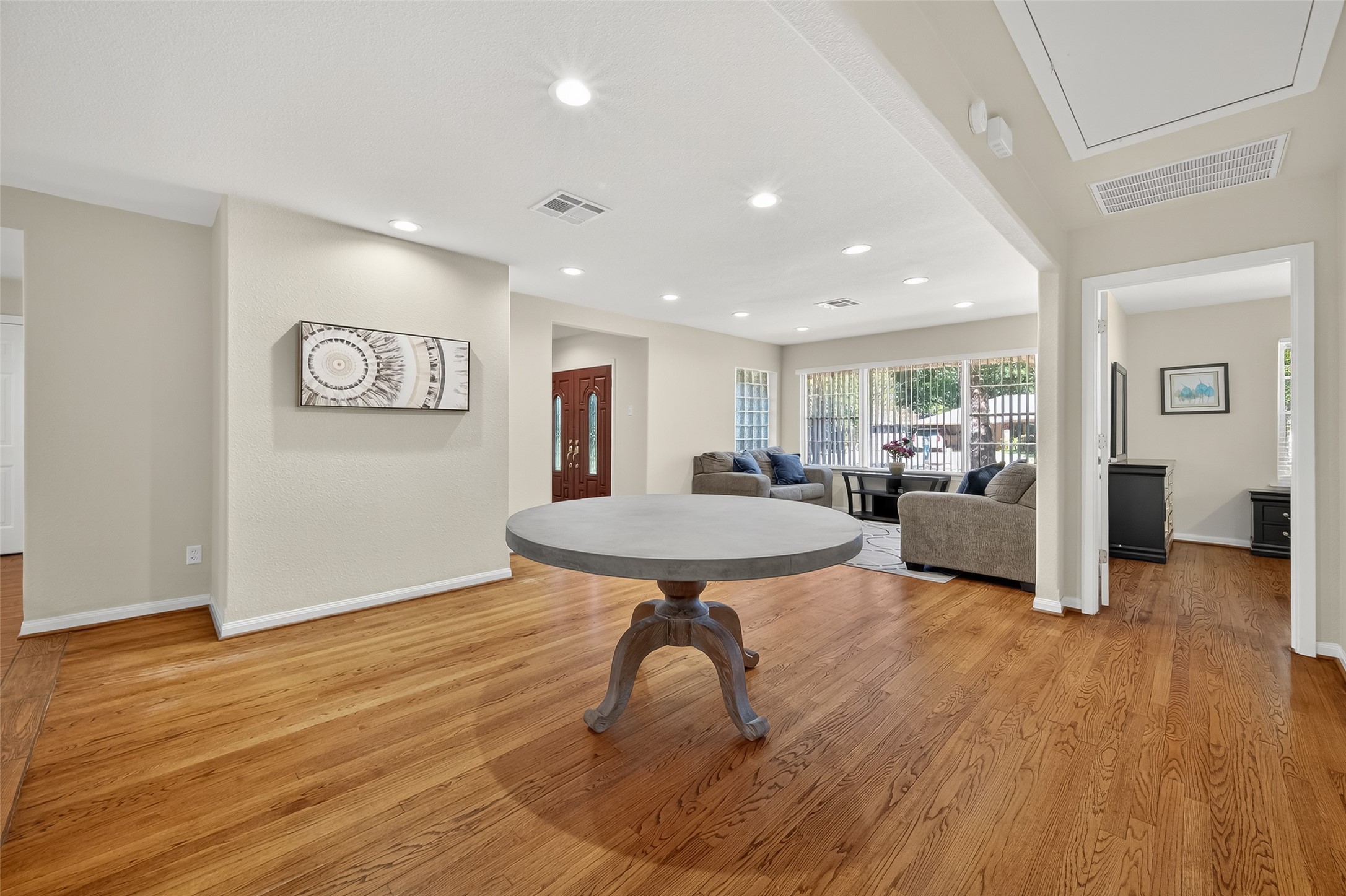 4045 Osby Drive Property Photo 1