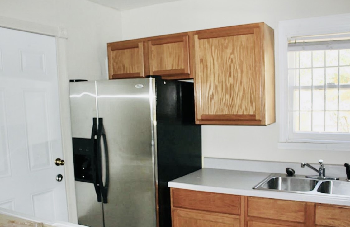1429 N Durham Drive Property Photo 4