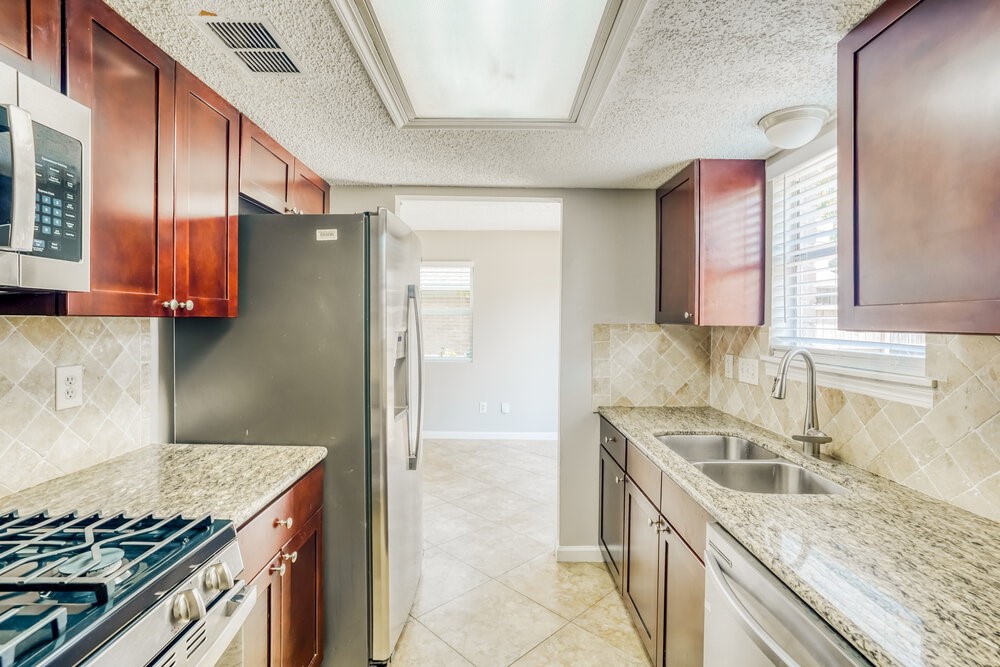 11830 Perry Road Property Photo 10