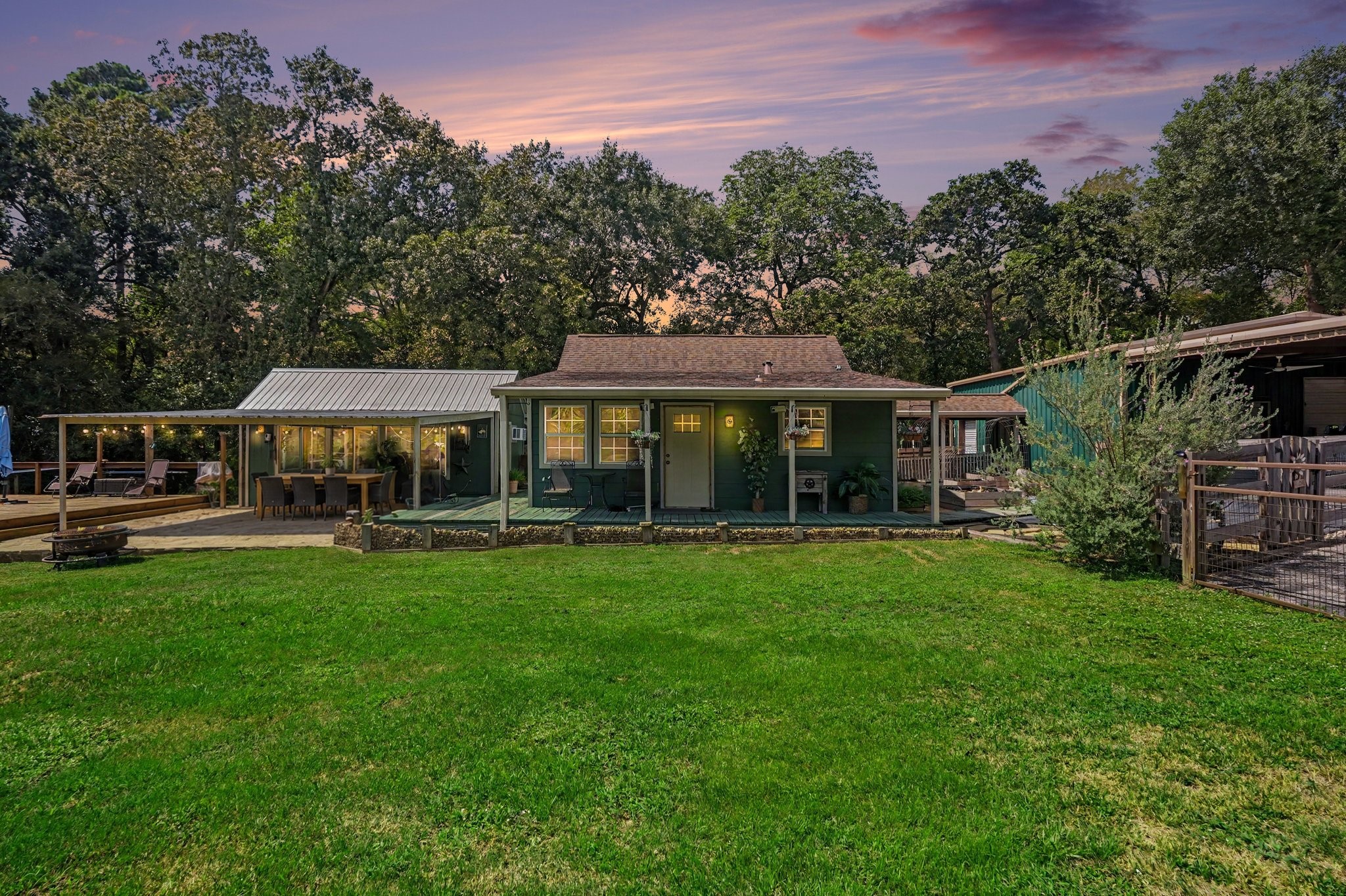 24609 Willow Lane Property Photo 2