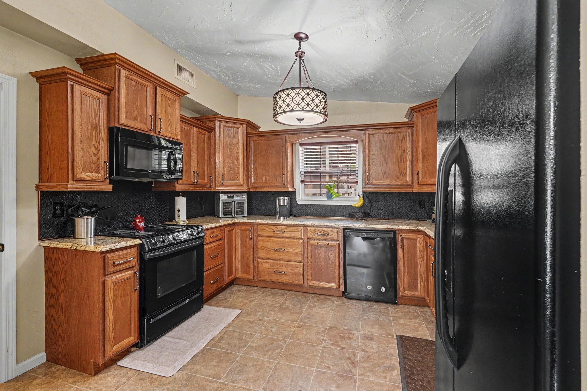 24609 Willow Lane Property Photo 8